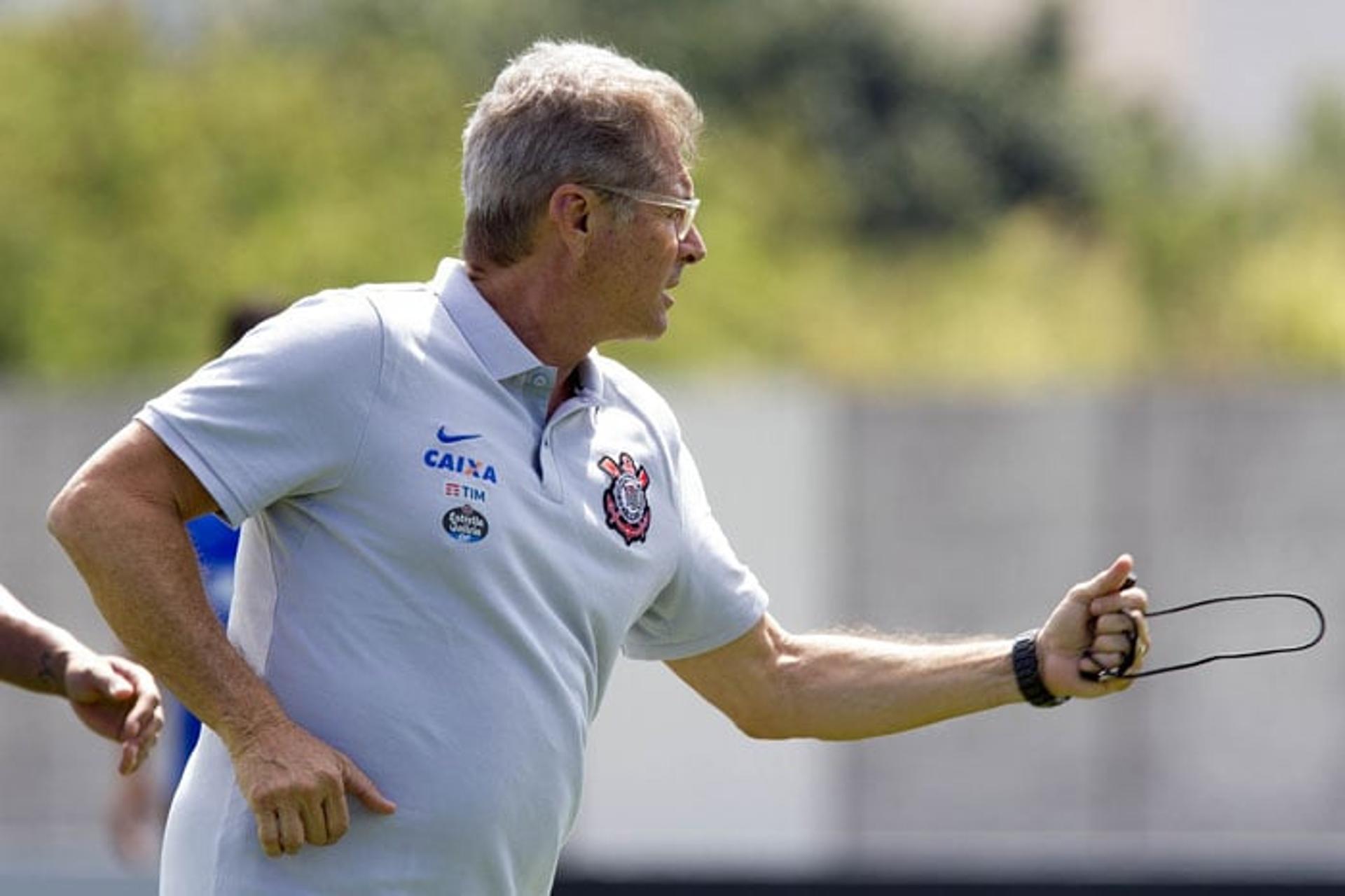 Oswaldo de Oliveira, técnico do Corinthians