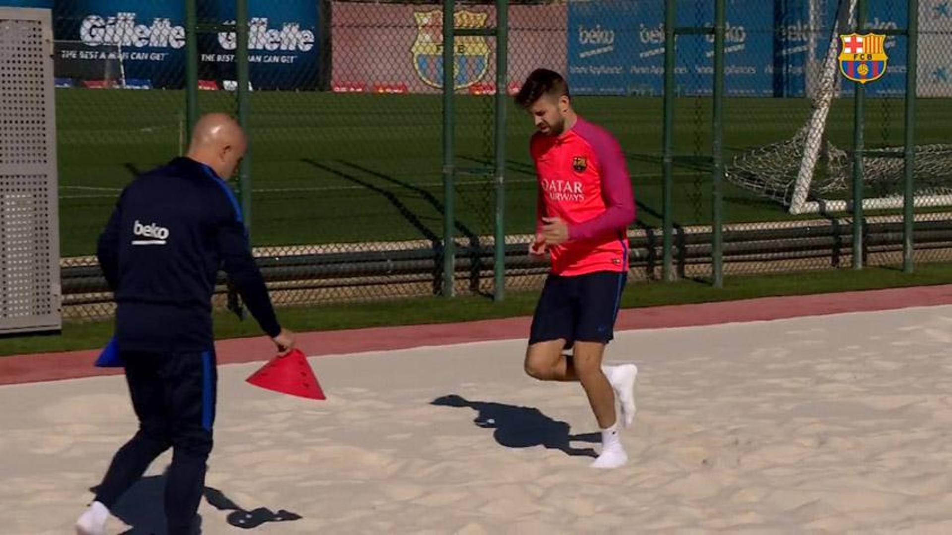 Piqué volta a treinar no Barcelona após lesão no pé