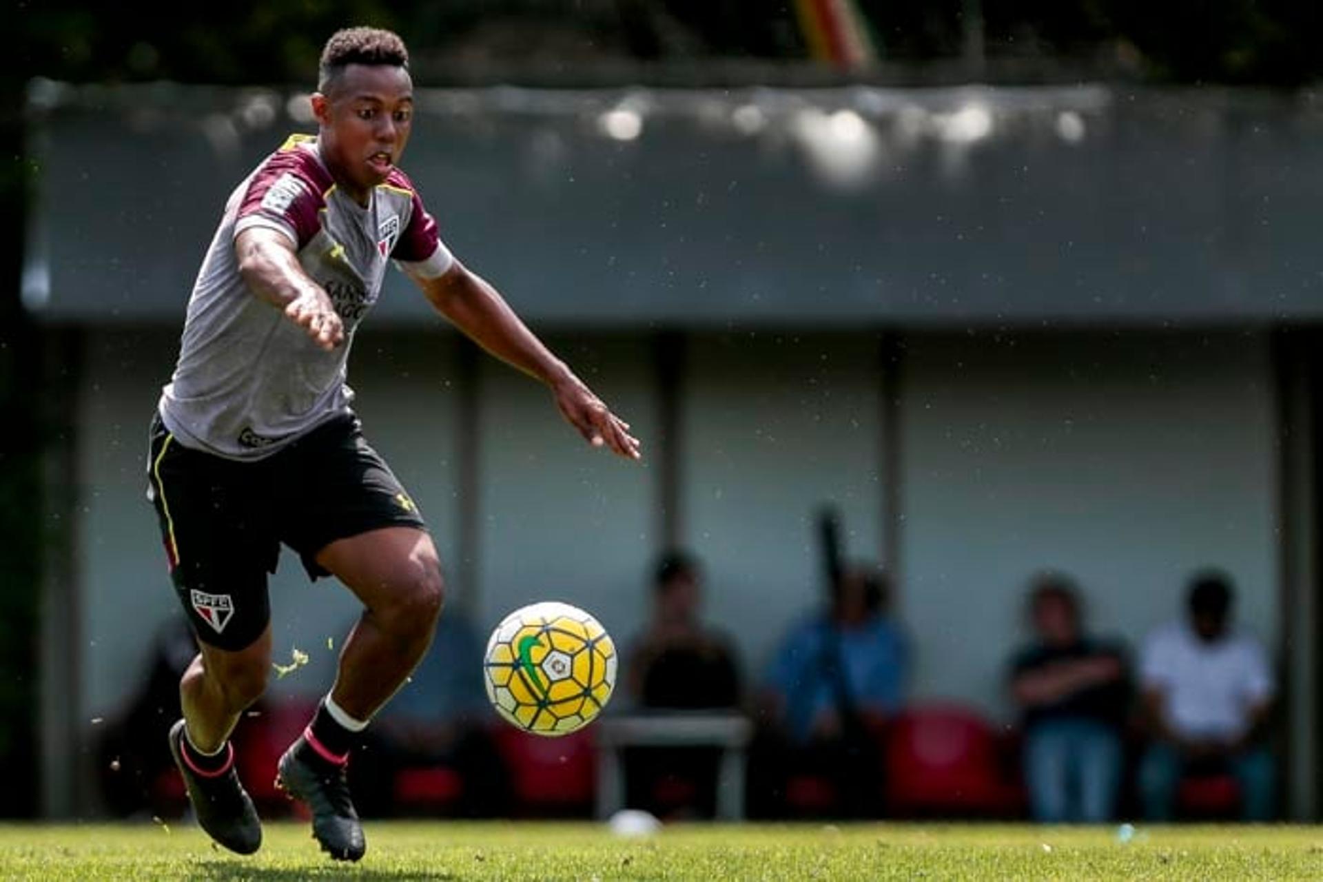 Treino São Paulo no CT da Barra Funda - Wellington