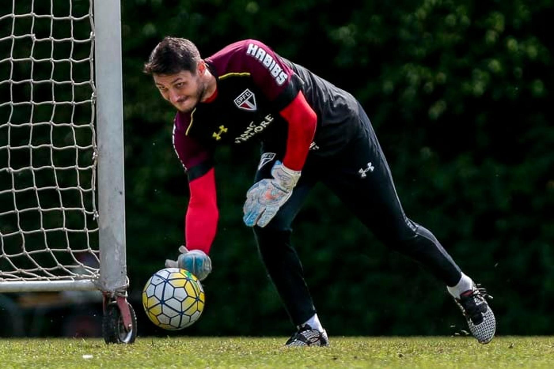 Treino São Paulo no CT da Barra Funda - Denis