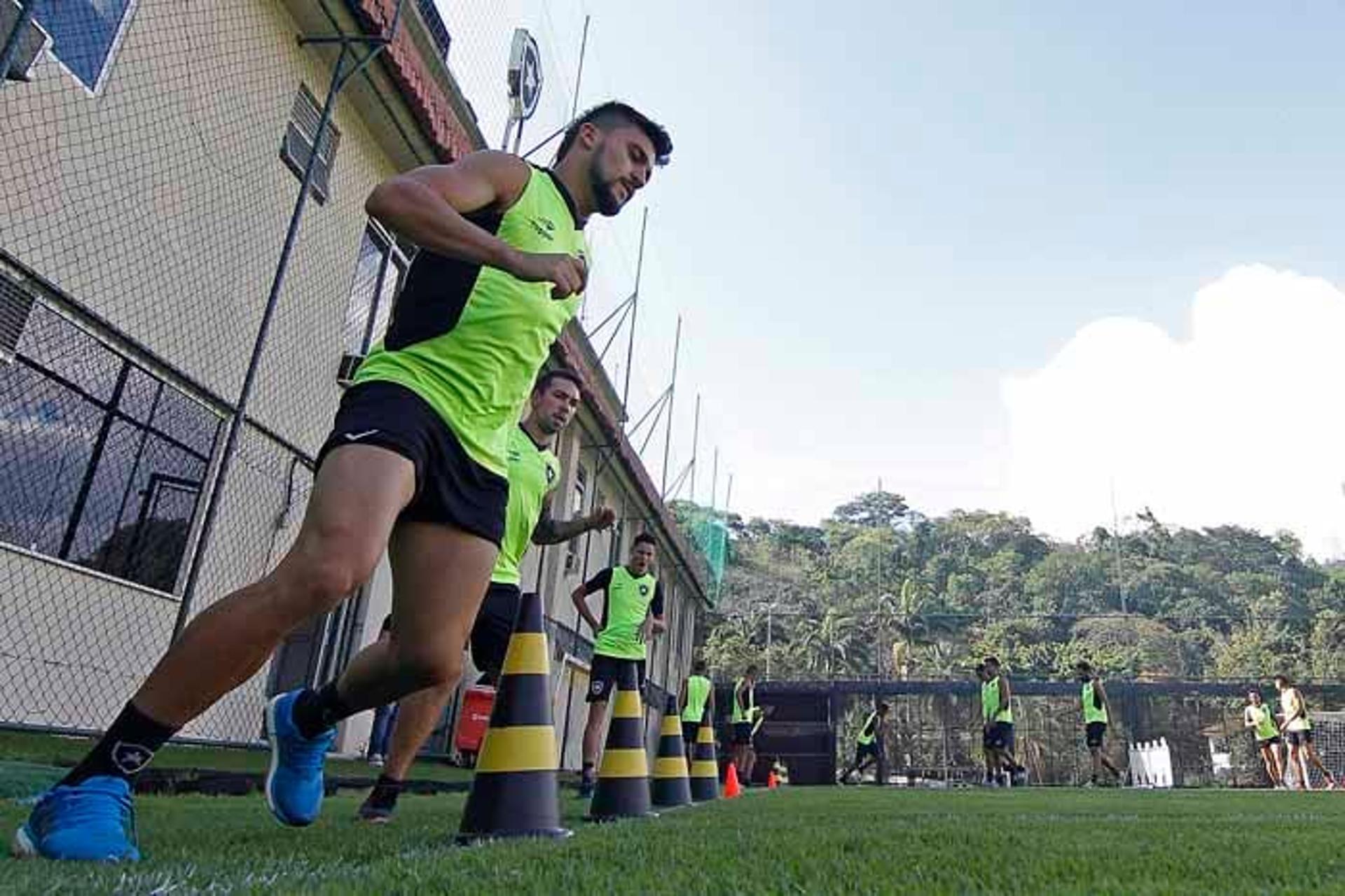 Treino Botafogo - Victor Luis