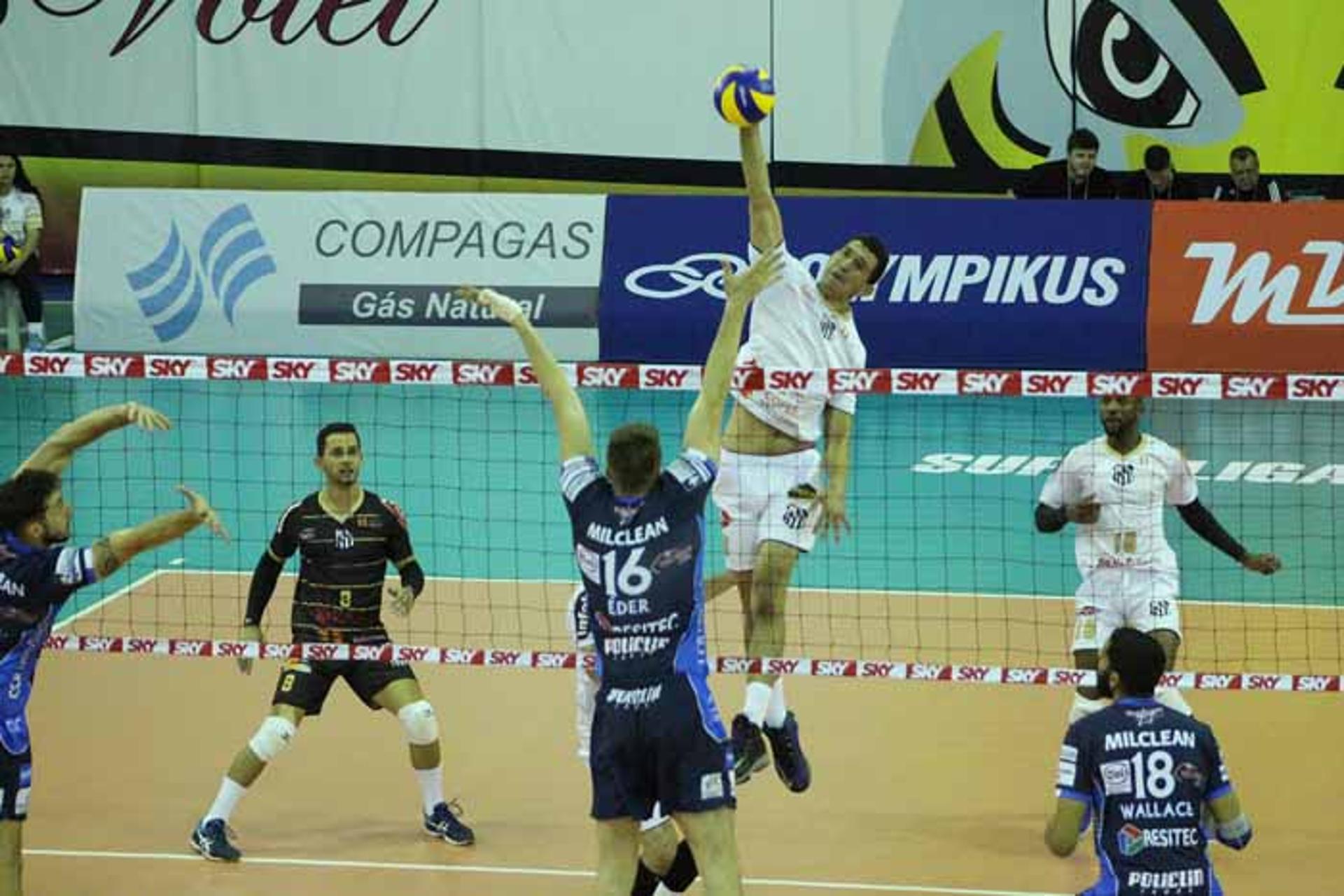 Superliga Masculina - Caramuru Vôlei/Castro e Sada Cruzeiro jogam no encerramento da rodada