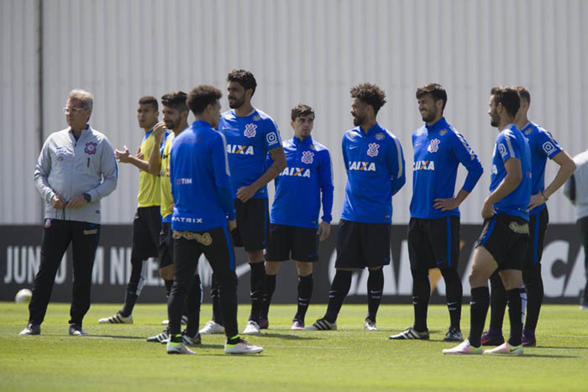 Jogadores estão com salário atrasado