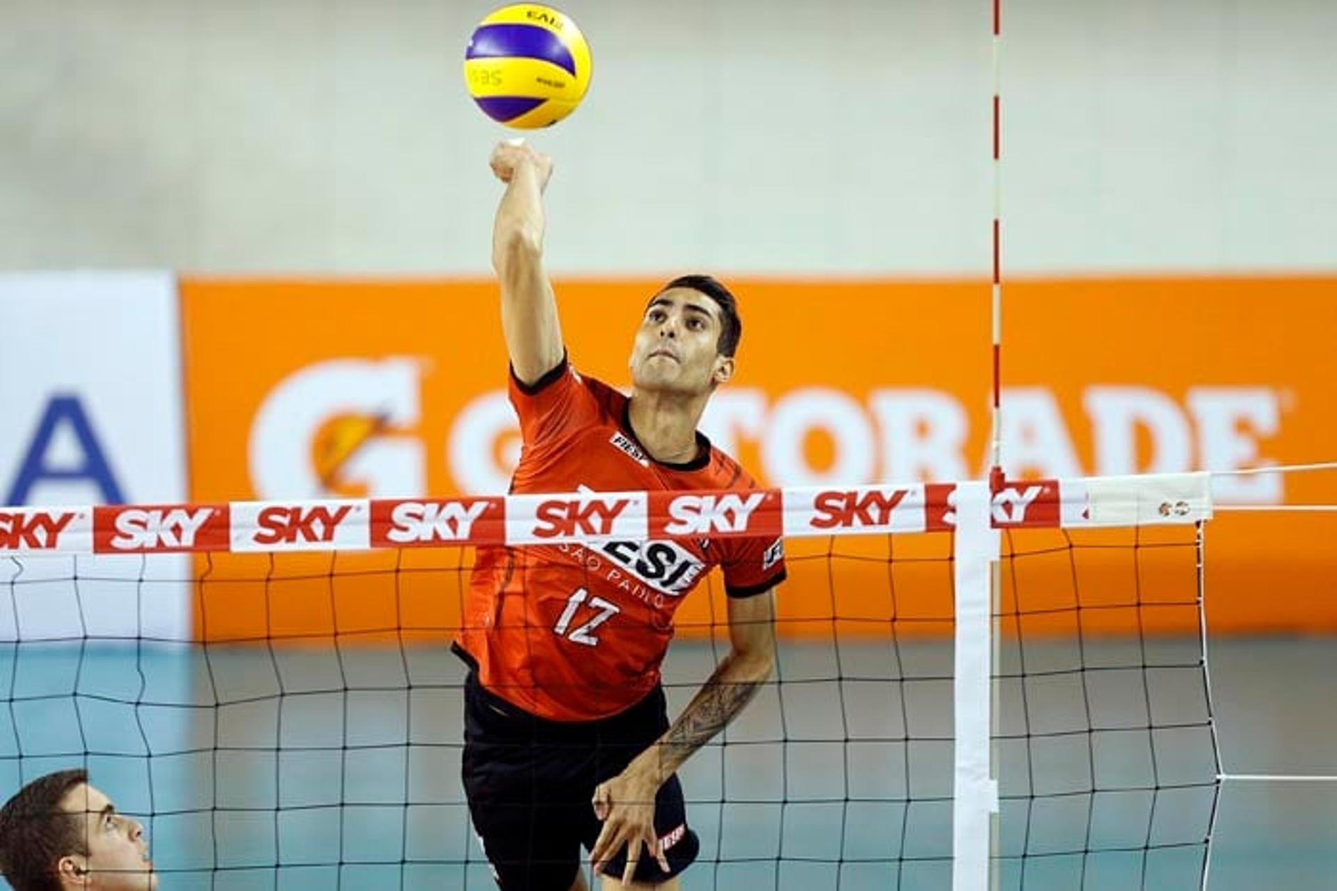 Superliga Masculina - Sesi-SP vence Montes Claros Vôlei e a força da torcida mineira - Douglas, eleito o melhor do jogo