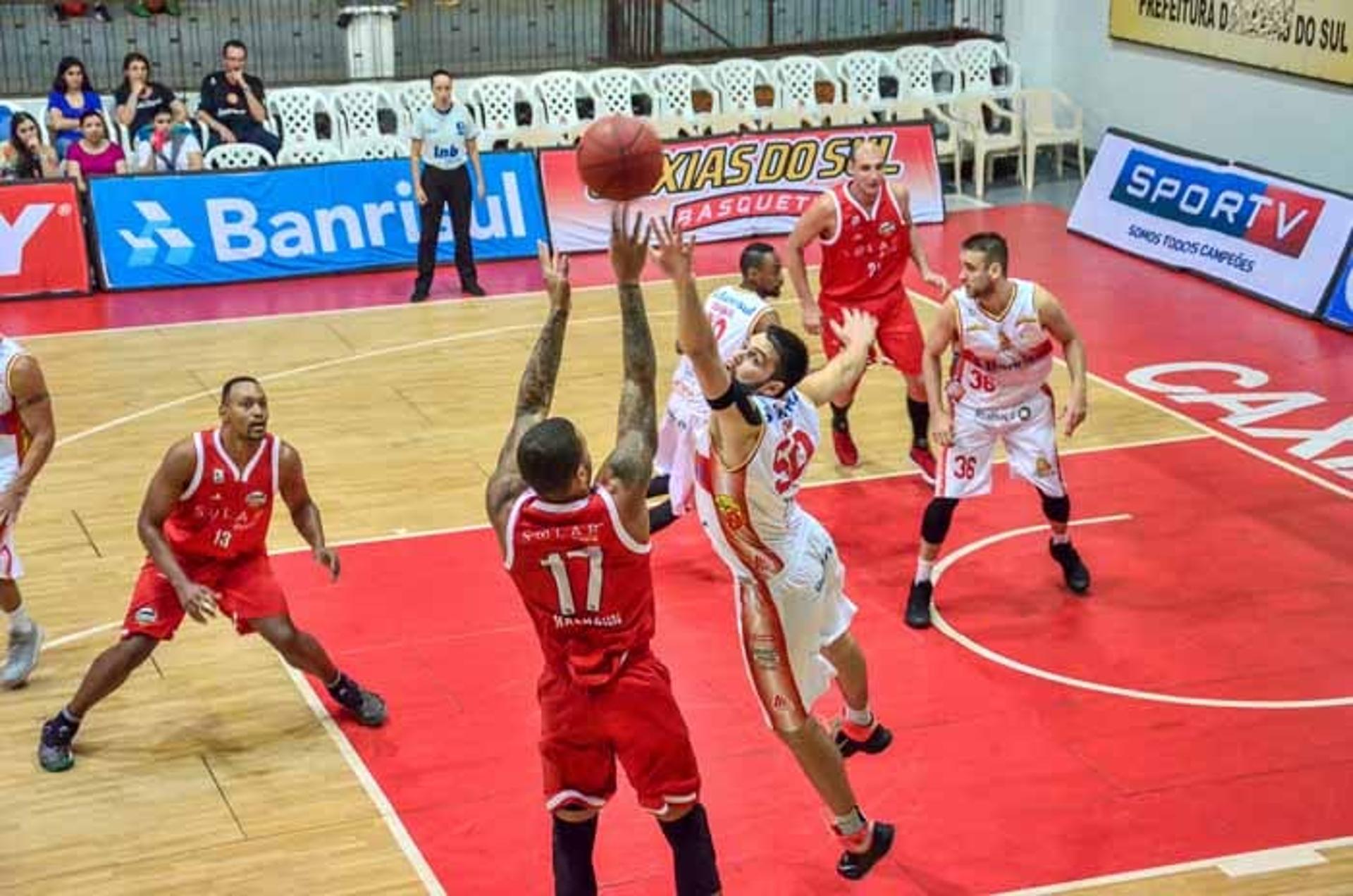 Basquete - Solar Cearense bate o Caxias do Sul e se reabilita no NBB