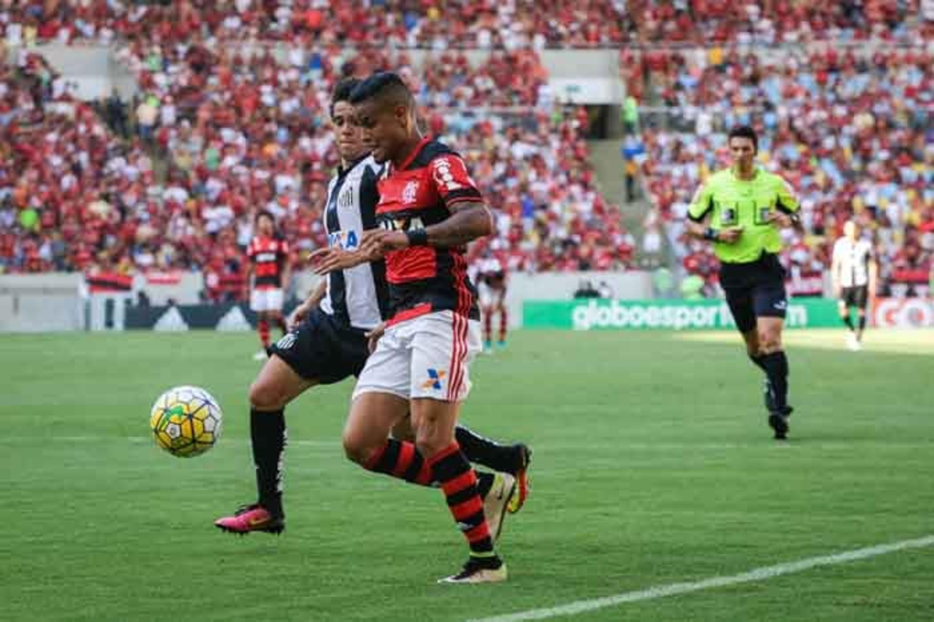 Everton teve boa atuação contra o Santos