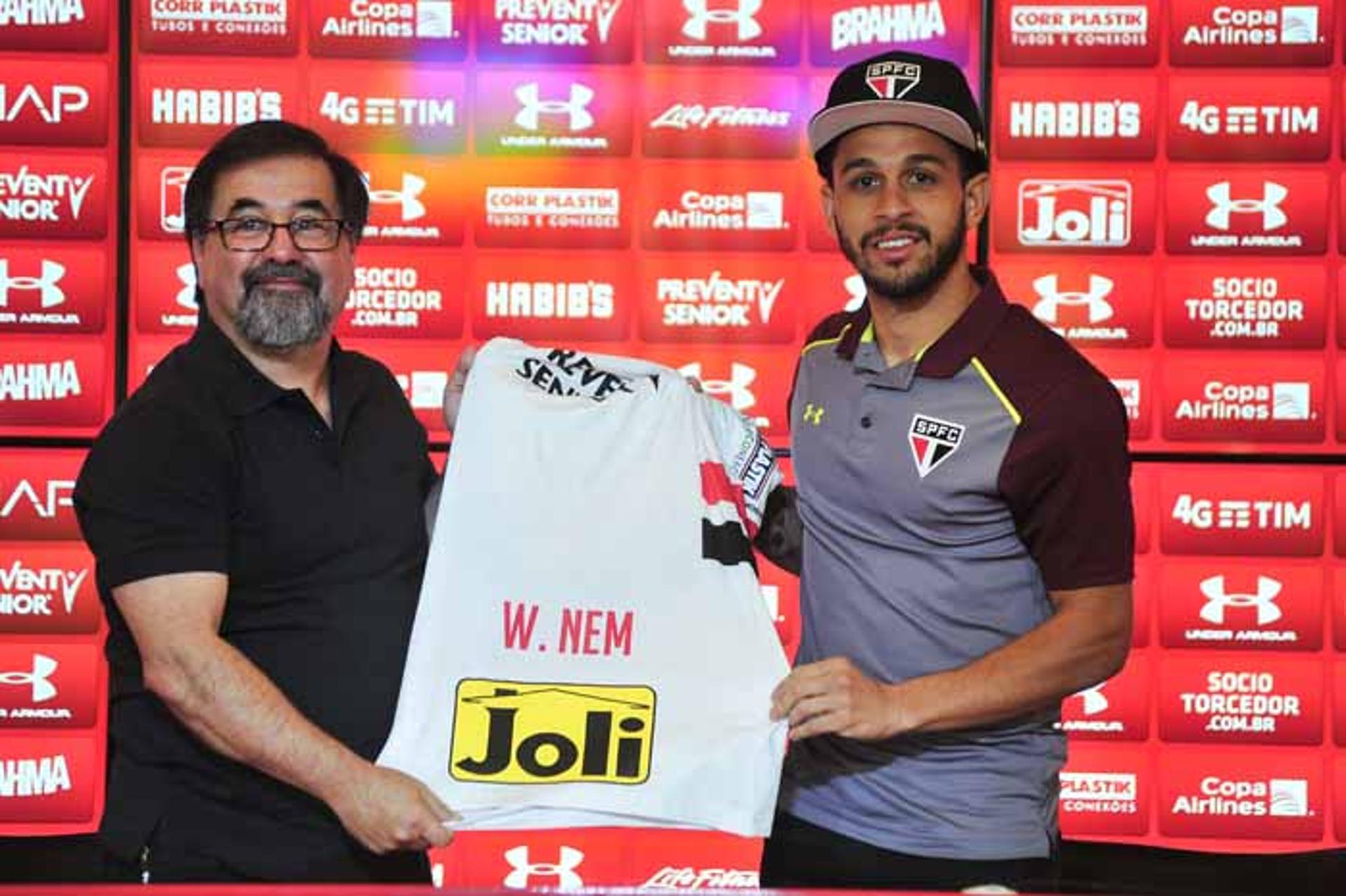 Wellington Nem, ao lado de Marco Aurélio Cunha, foi apresentado nesta quarta no São Paulo