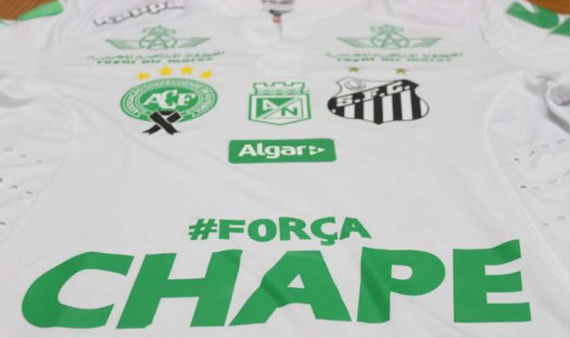 Camisa do Santos homenageia a Chapecoense