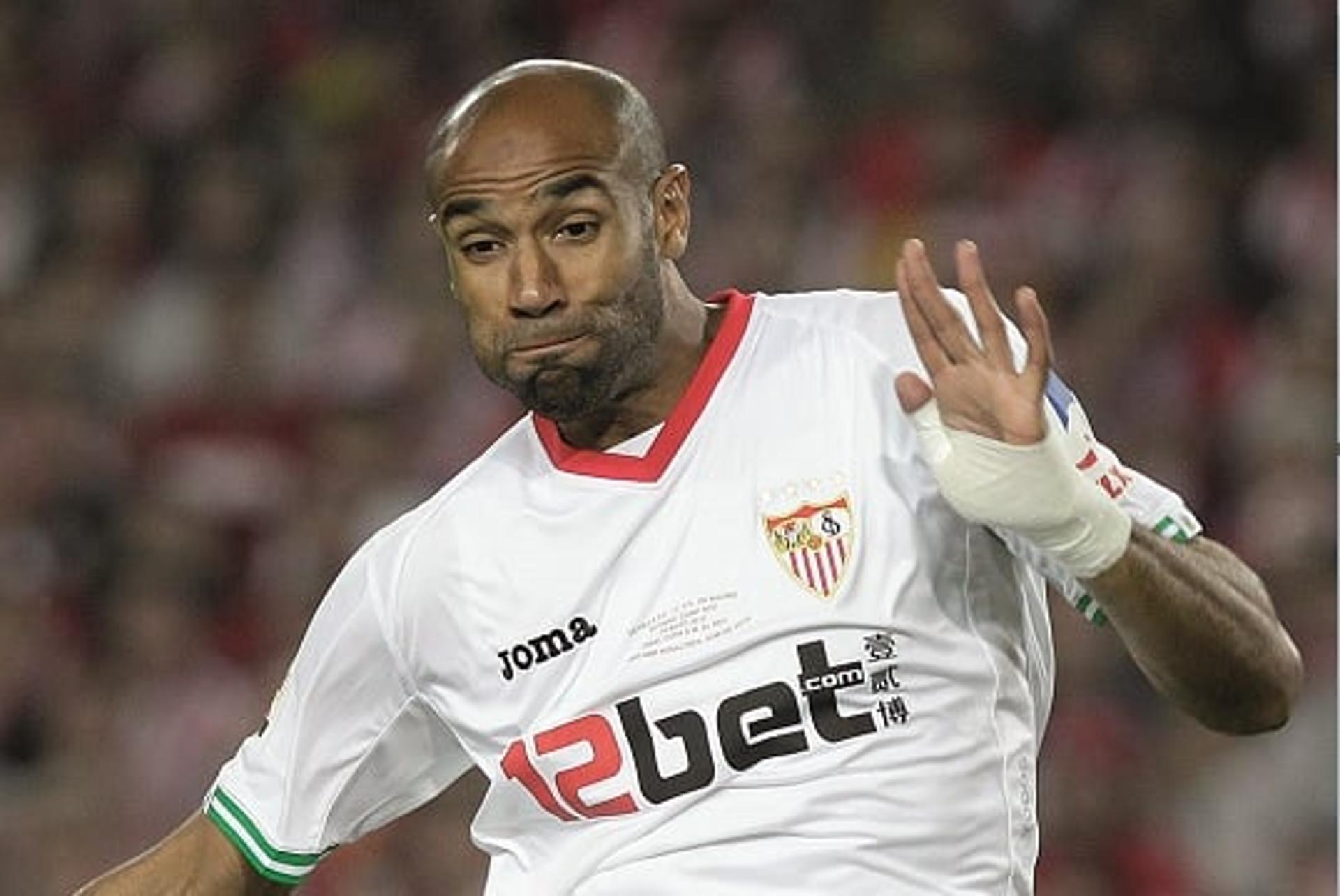 Kanoute (Sevilla) teve pênalti defendido por Diego Alves (Almería) em 2008