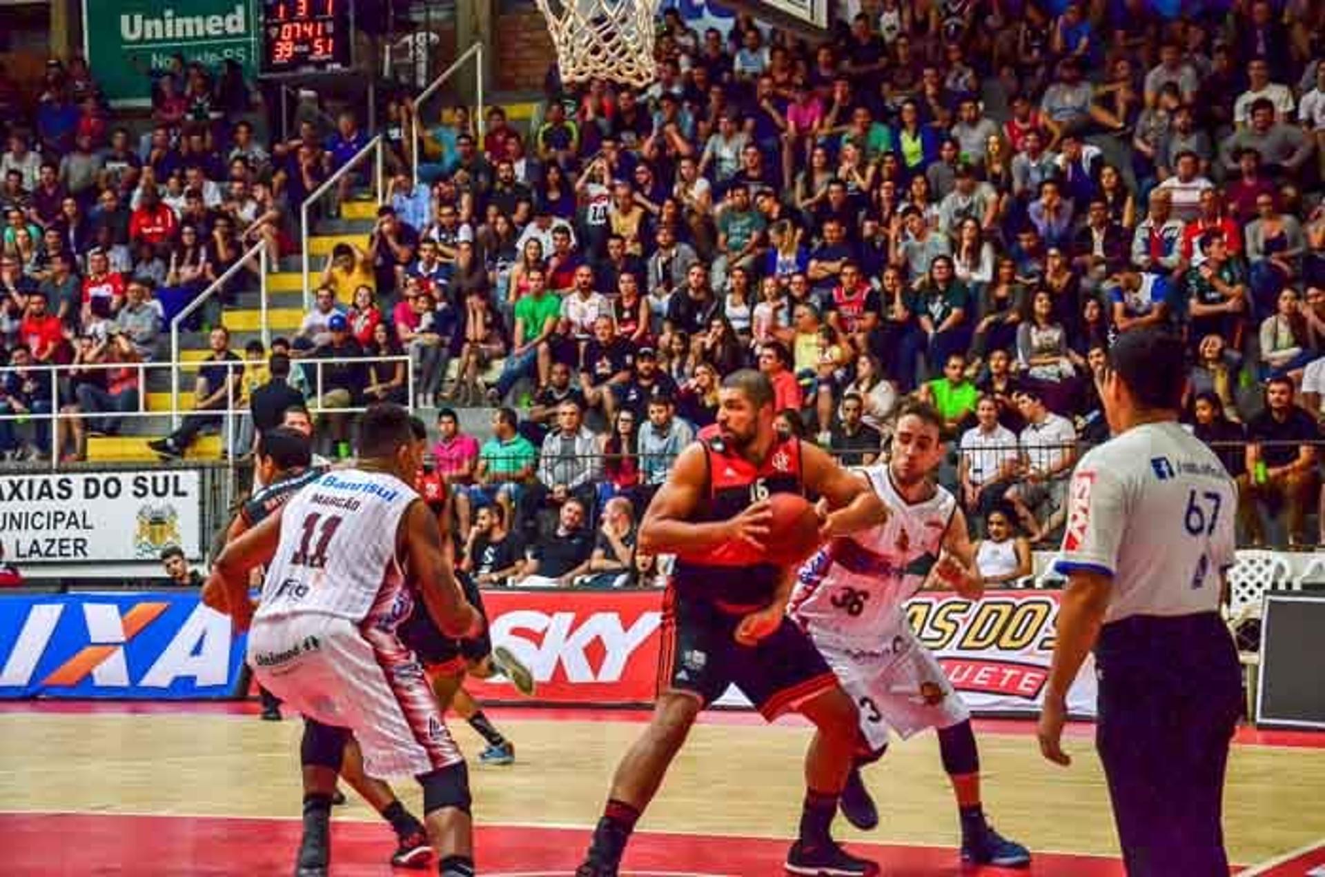 NBB CAIXA - Com placar centenário, Flamengo vence em Caxias e segue 100%