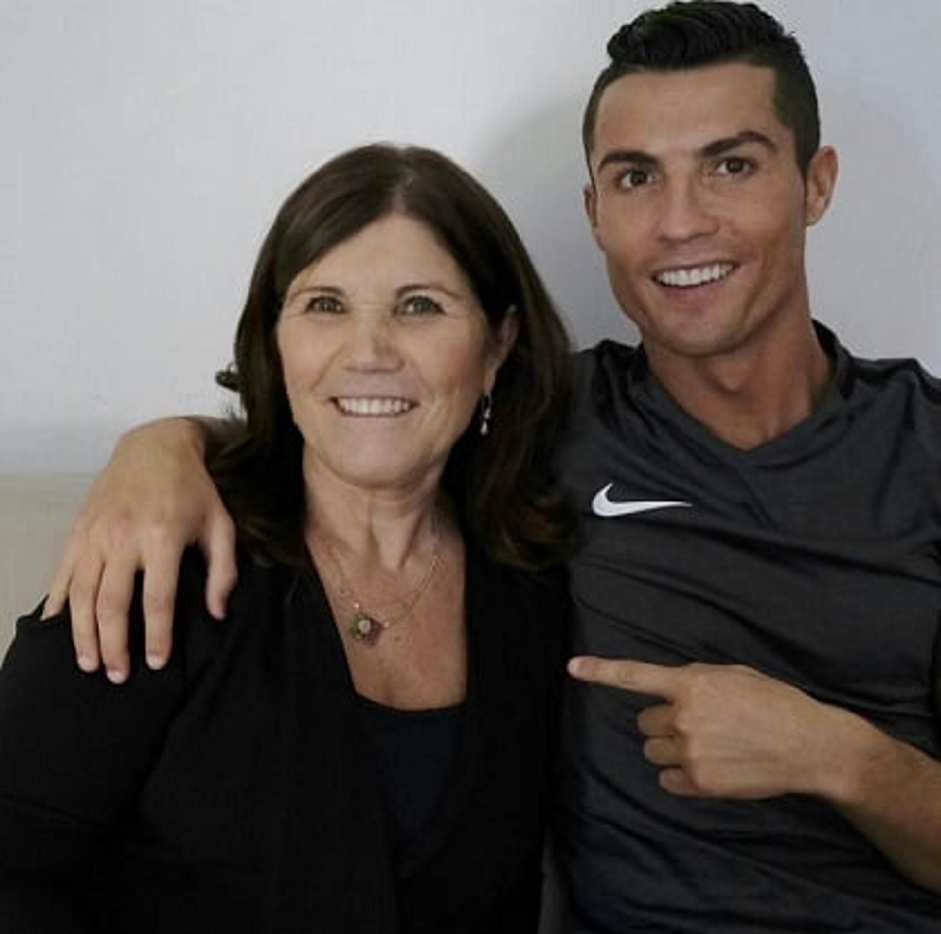 Cristiano Ronaldo e a mãe Dolores Aveiro