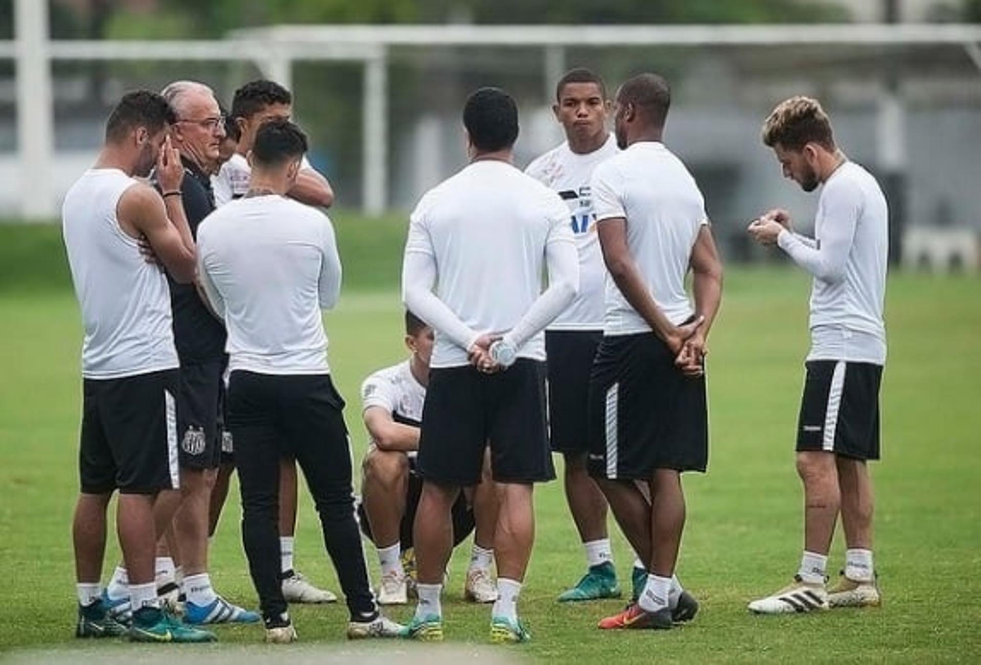 Diretoria busca reforçar o elenco de Dorival Júnior