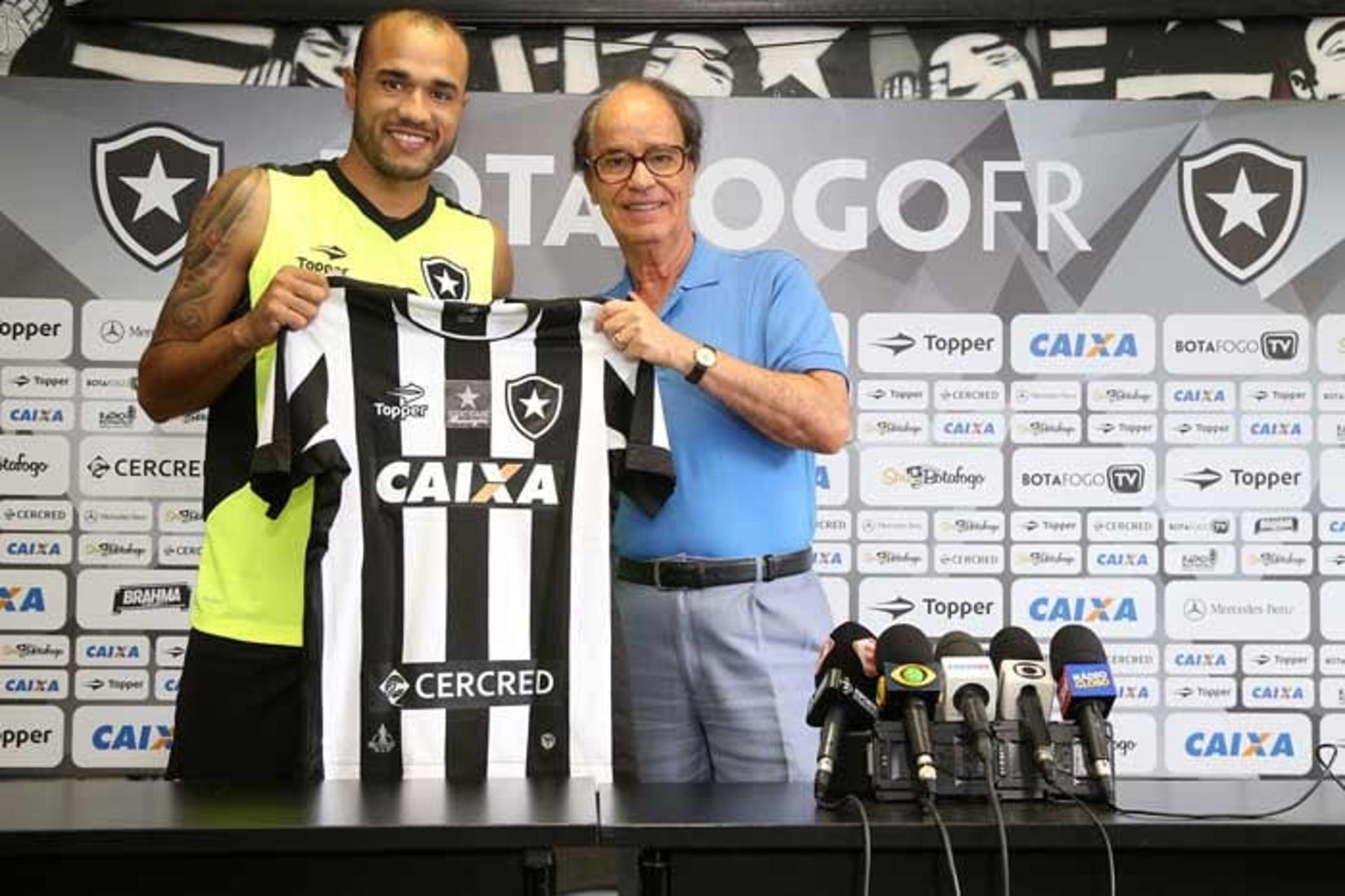 Botafogo - Apresentação do Roger