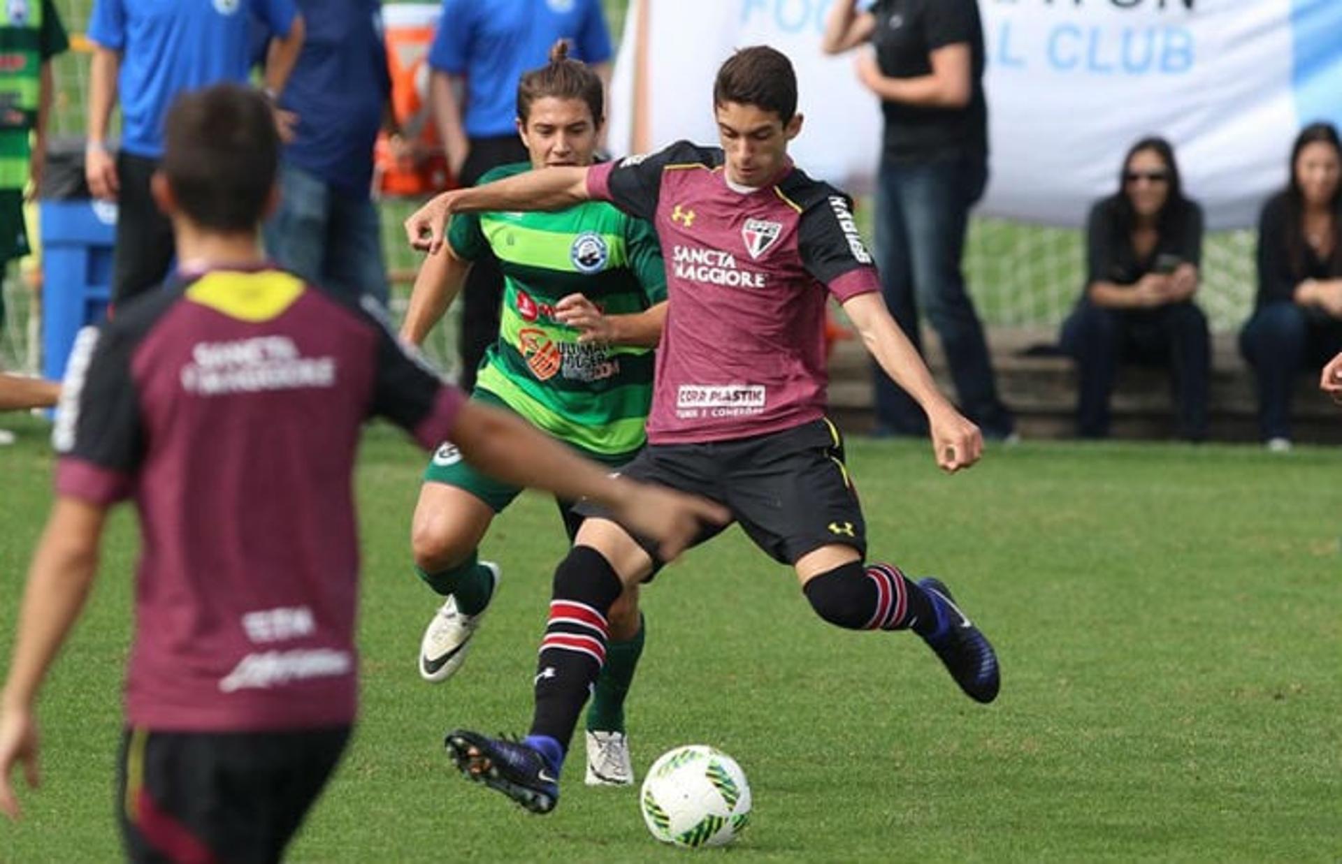 Shaylon fez três gols em dois jogos-treinos nos Estados Unidos