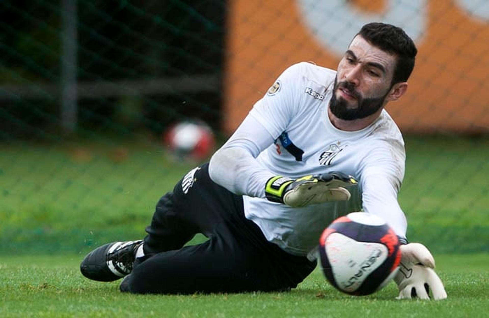 Vanderlei trilha caminho de ídolo no Santos