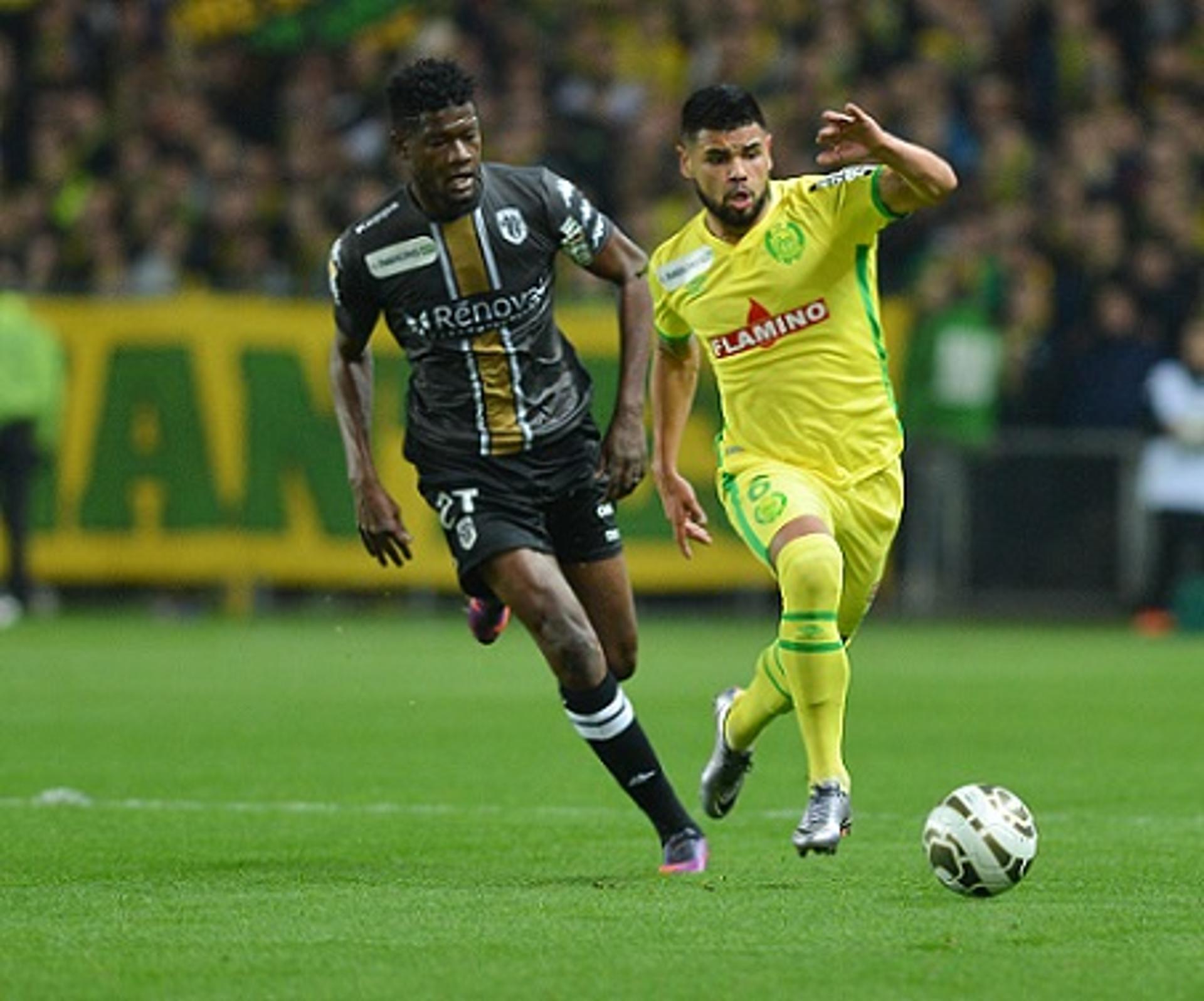 Brasileiro, Lima é o lateral-esquerdo titular do Nantes