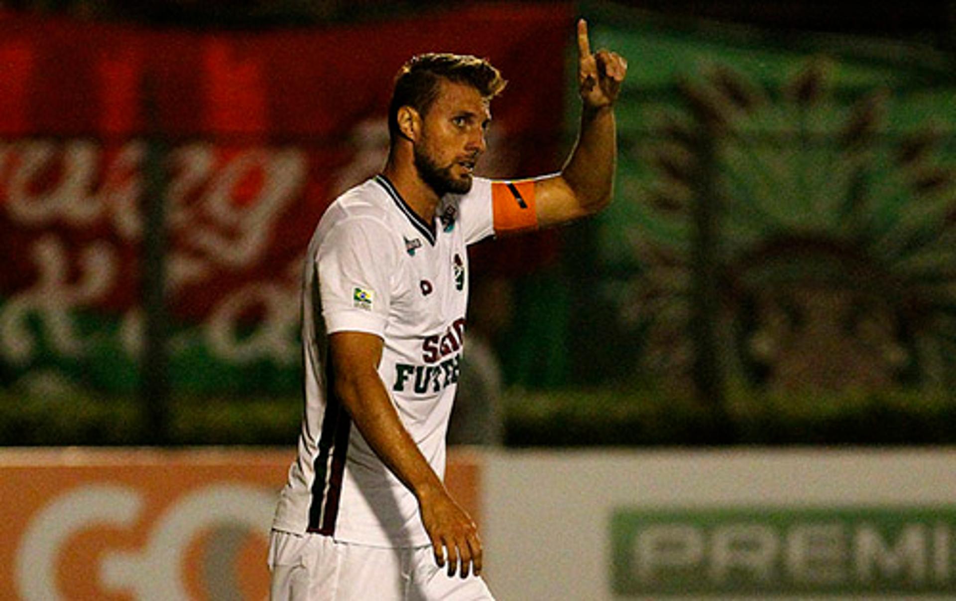 Henrique pede foco total na partida contra o Vasco