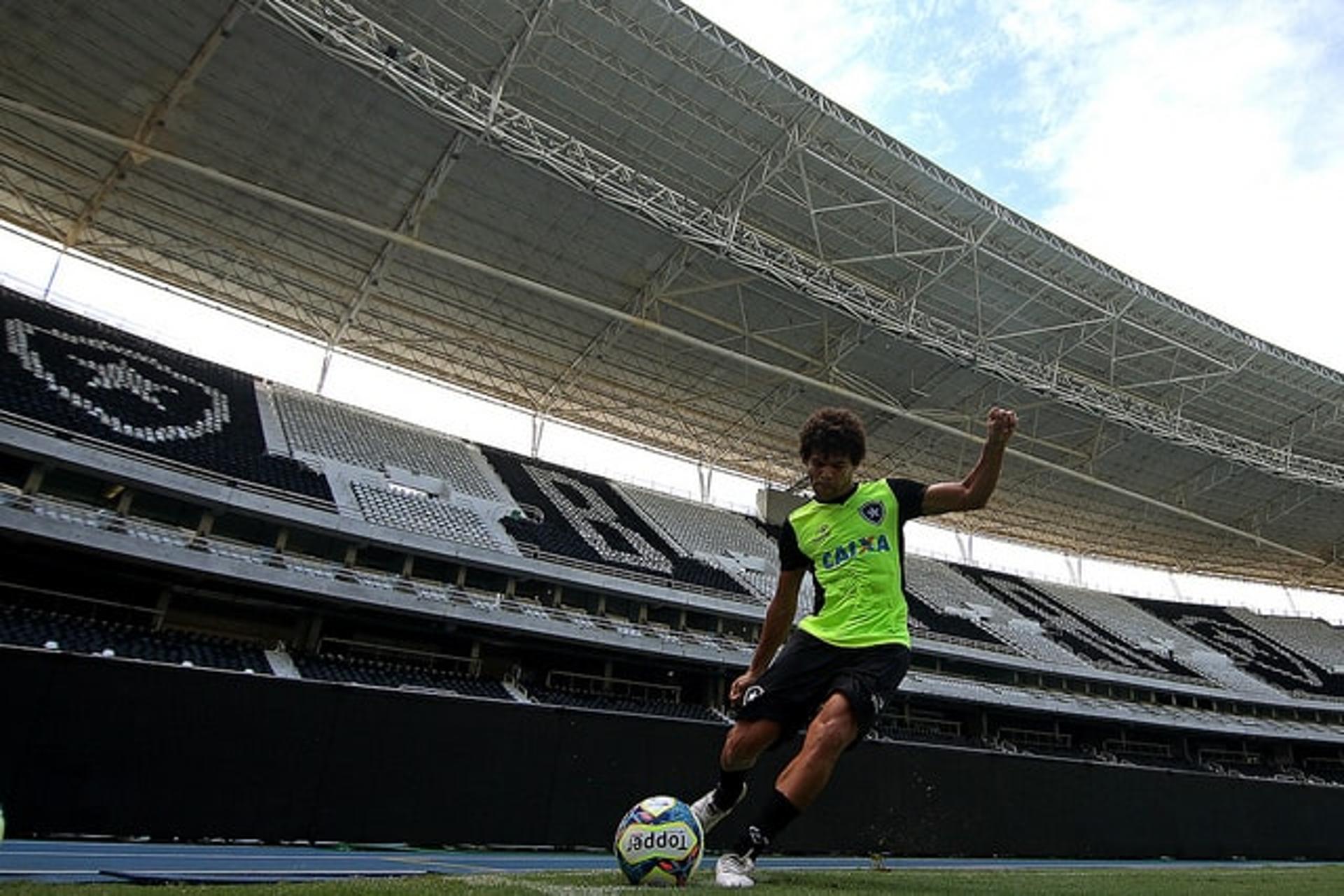 Camilo treino do Botafogo