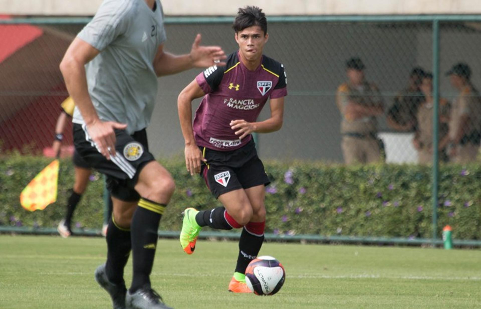 Luiz Araújo marcou três gols em três jogos-treinos