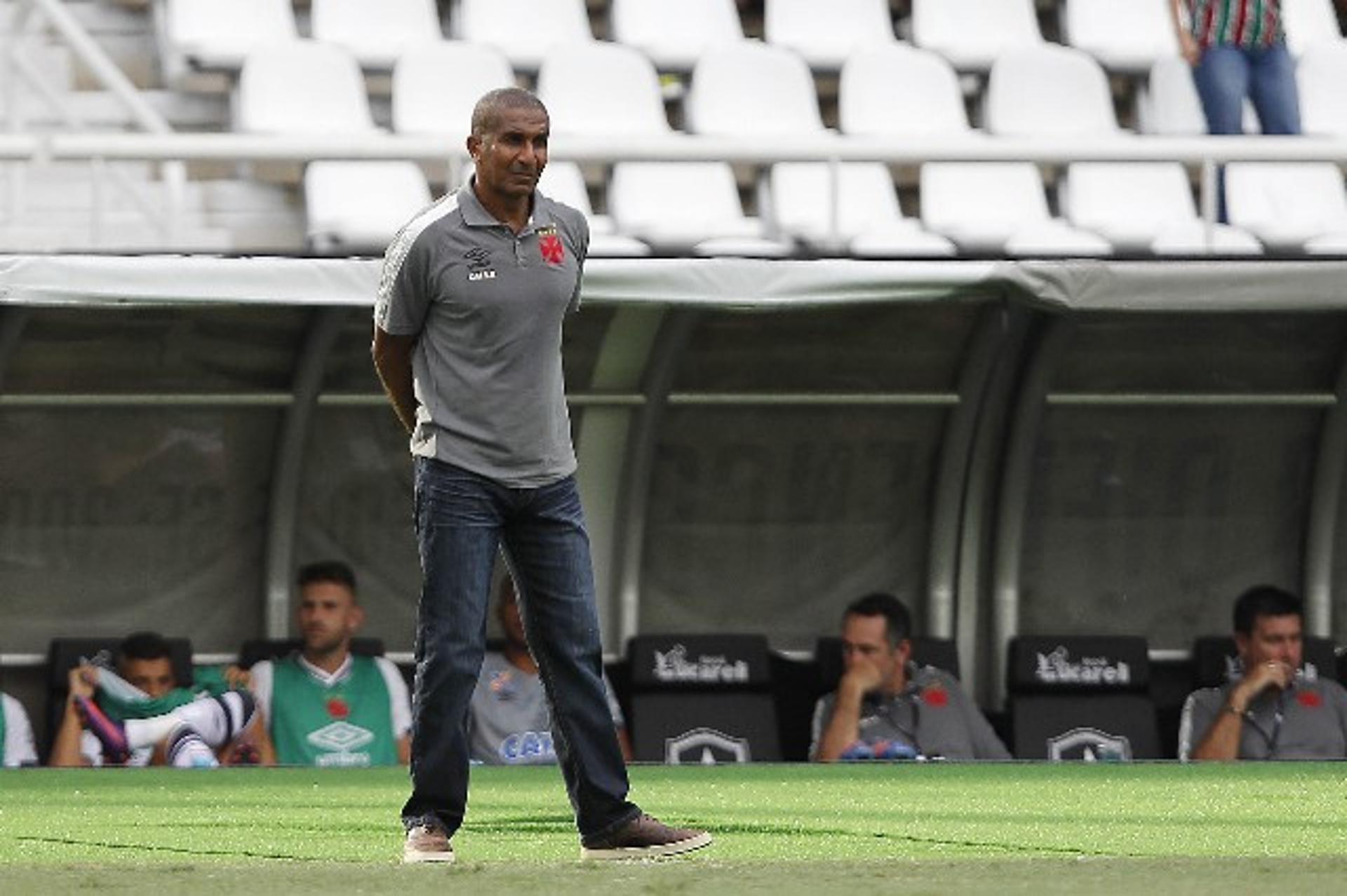 Cristovão Borges durante a derrota do Vasco para o Fluminense. Veja a seguir a galeria especial do LANCE! da partida