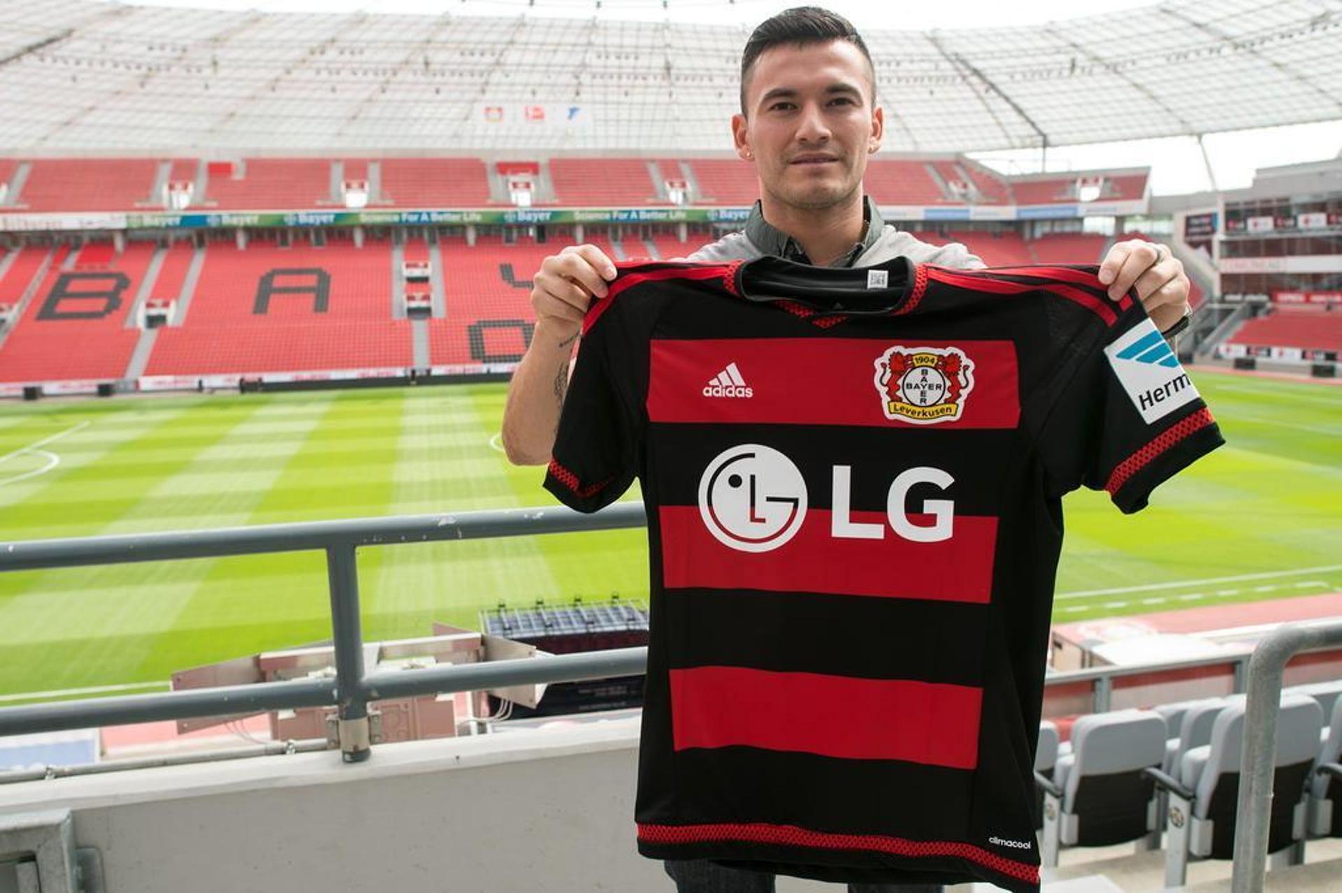 Aránguiz - Bayer Leverkusen