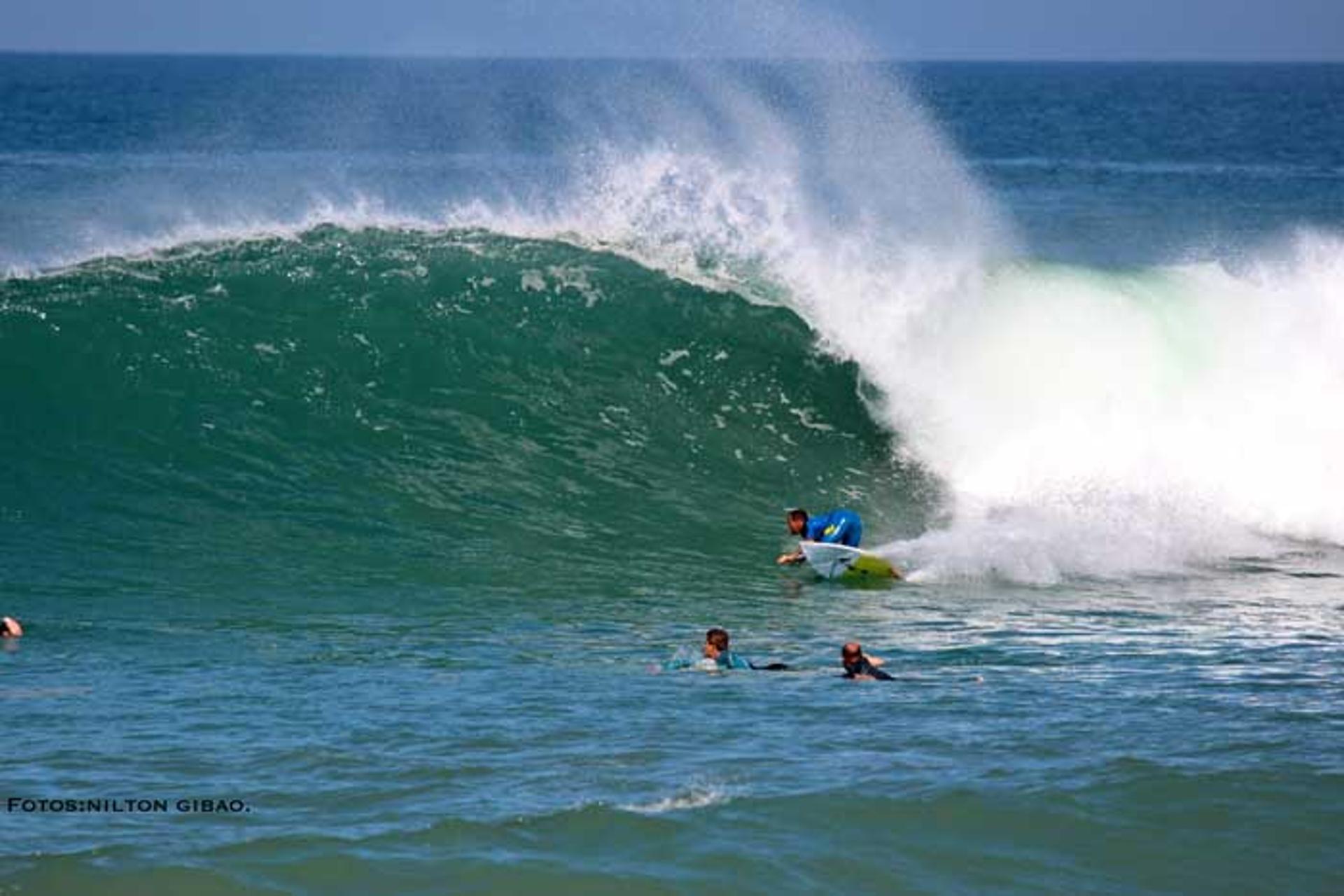 Raoni Monteiro fala sobre etapa do mundial de surfe em Saquarema