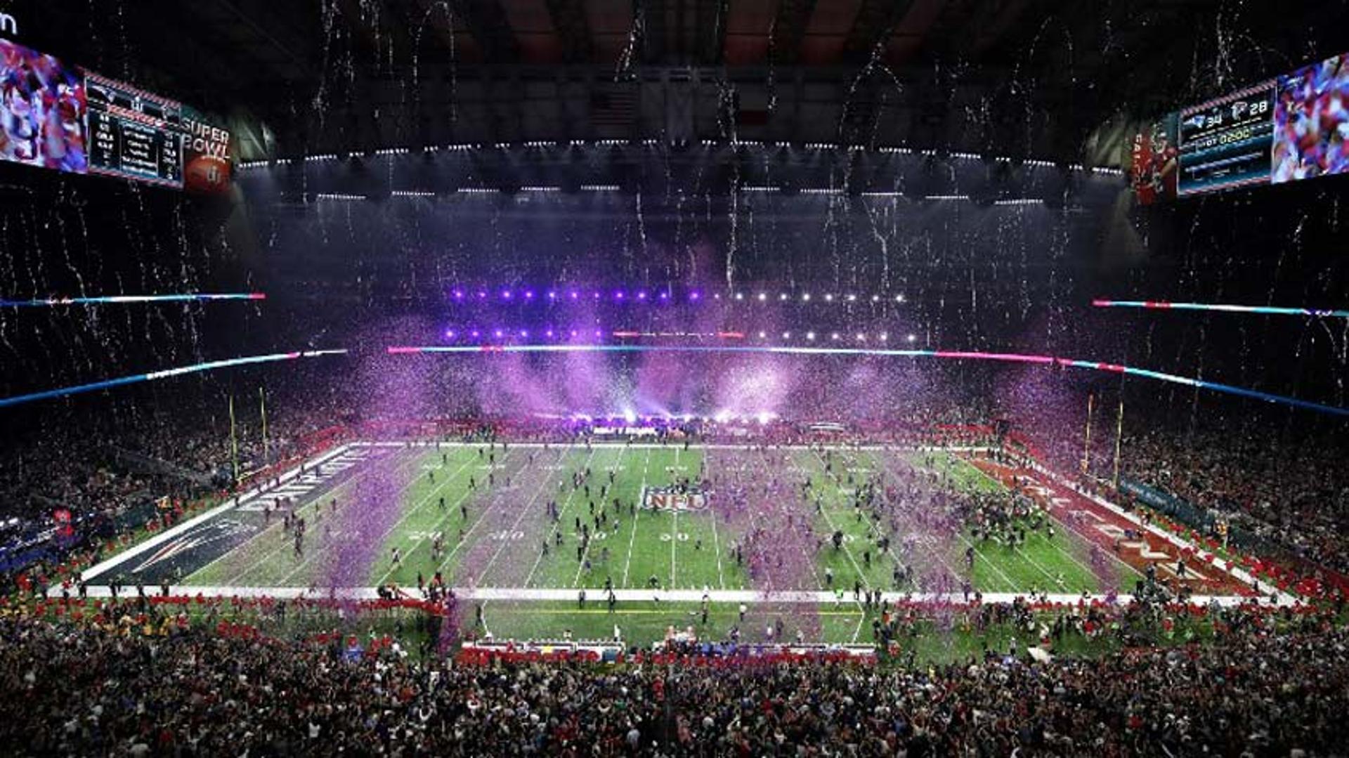 Imagem do palco da grande decisão do SuperBowl. Pura festa.