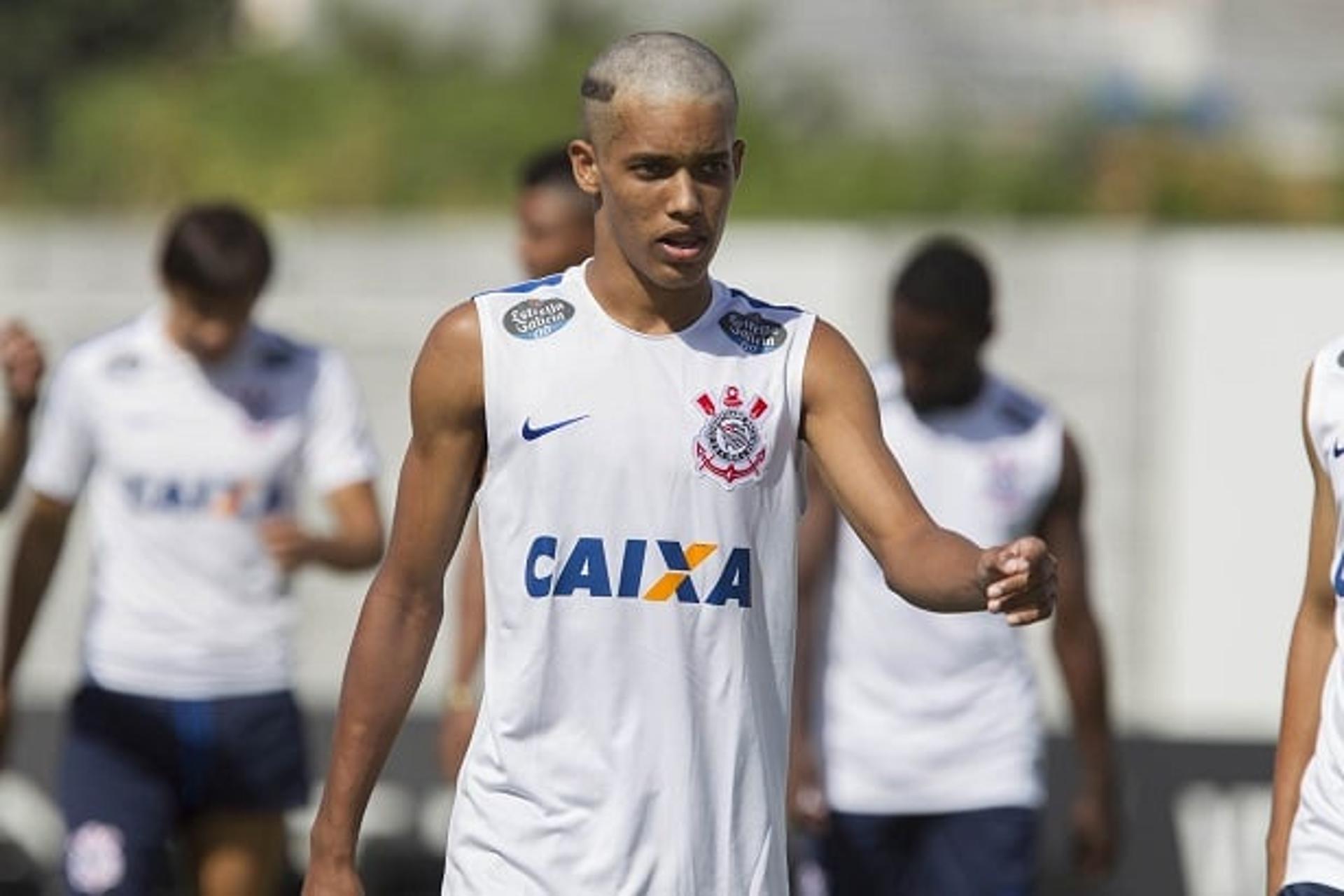 Pedrinho passou por trote no Corinthians