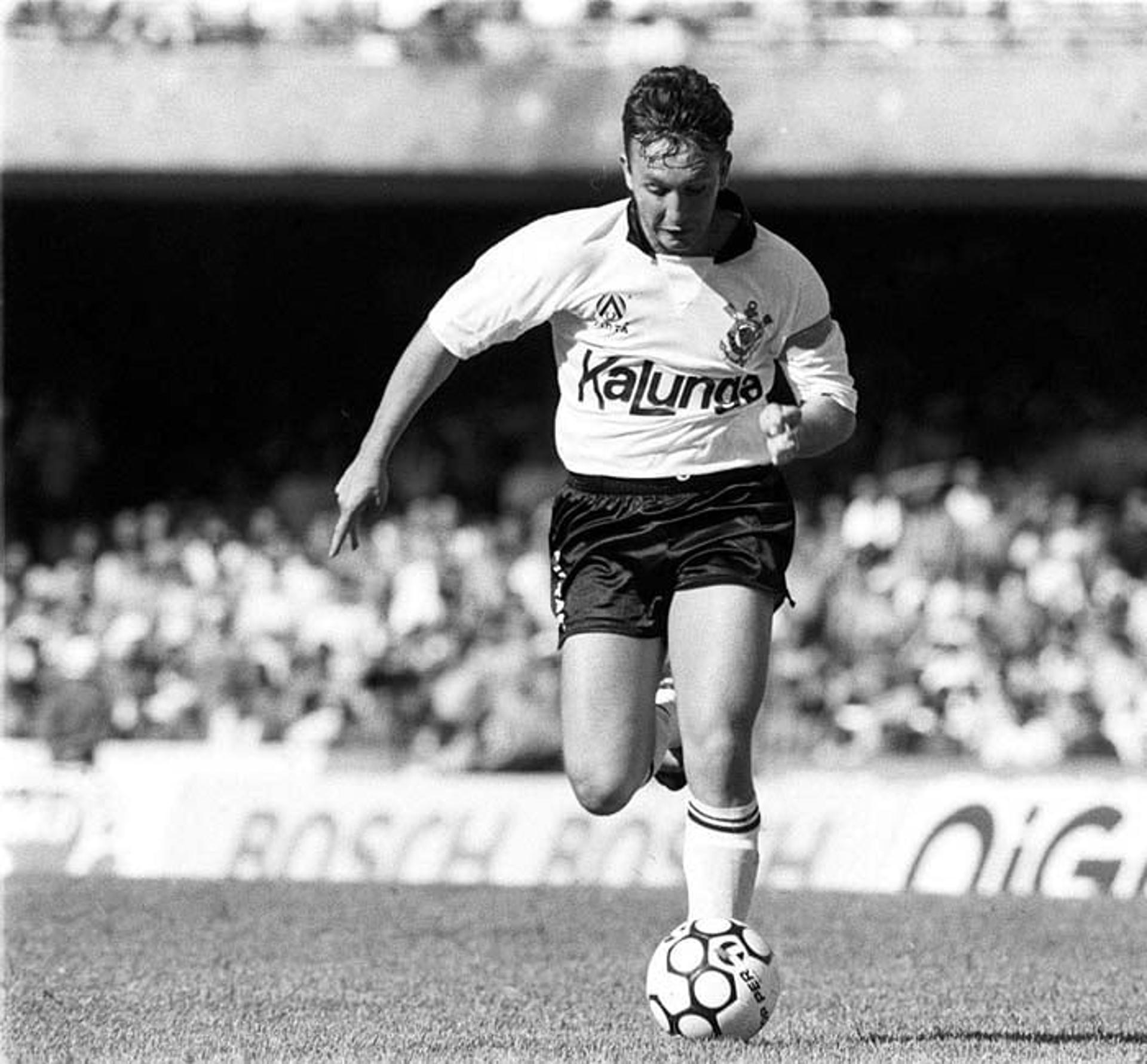 Neto (foto) estava em baixa no Palmeiras, em 1989, e foi mandado para o Corinthians em troca de Ribamar, destaque do Sport em 1987. Neto acabou virando ídolo no Corinthians.&nbsp;Ribamar não fez sucesso no Palmeiras.