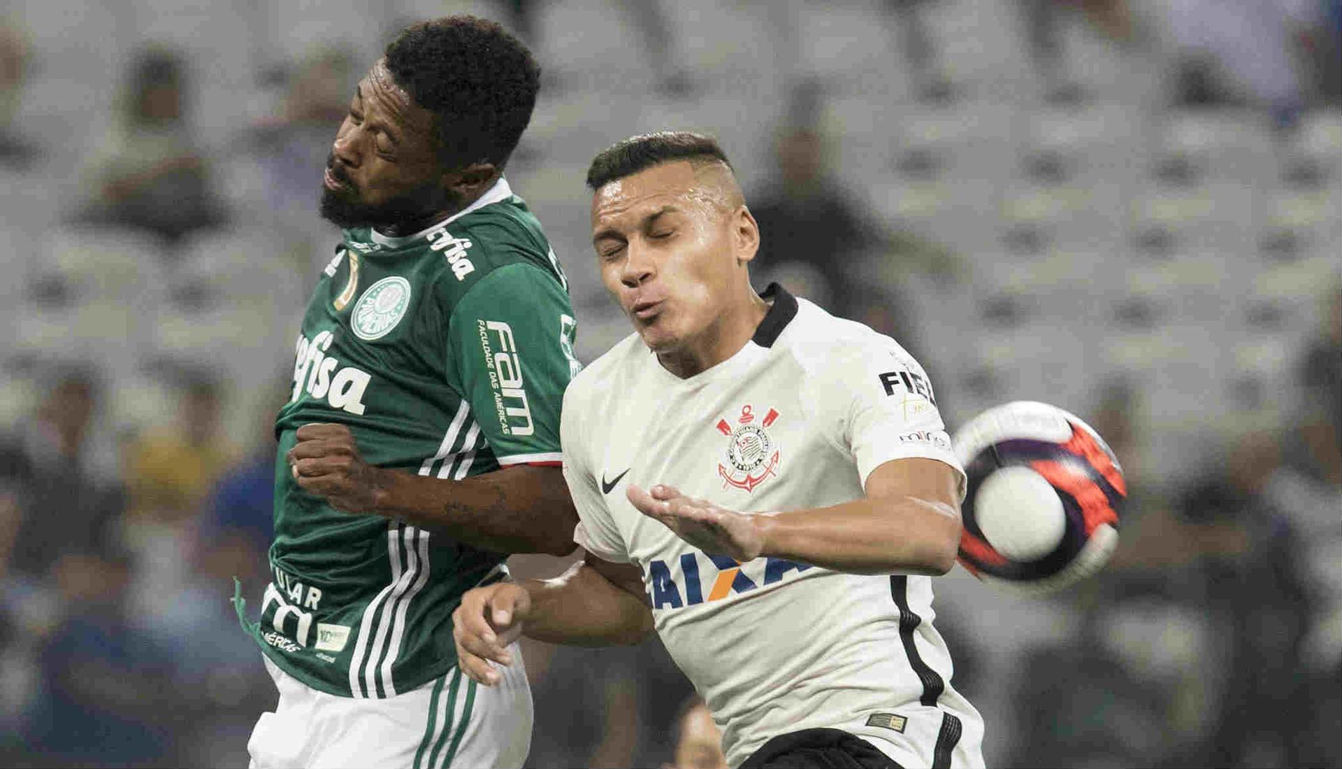 Léo Jabá foi titular do Timão no Dérbi