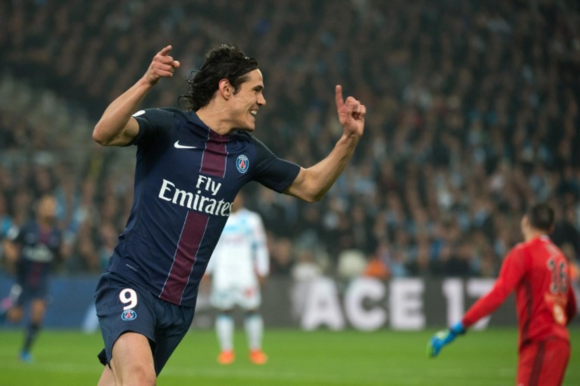 Cavani lidera a artilharia do Campeonato Francês com 26 gols marcados