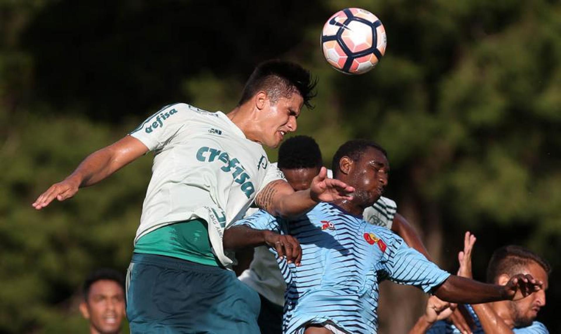 Thiago Martins durante o jogo-treino contra o Jabaquara. Veja, na galeria, fotos com momentos dele pelo Verdão