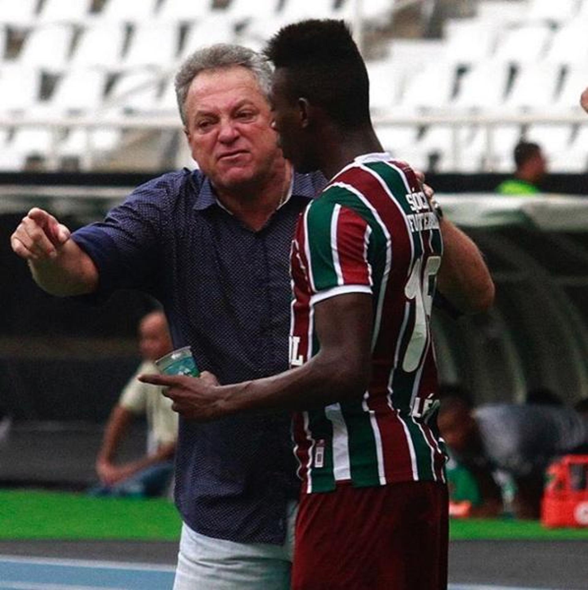 Léo se firmou como titular de Abel durante campanha da Taça Guanabara. Confira imagens na galeria