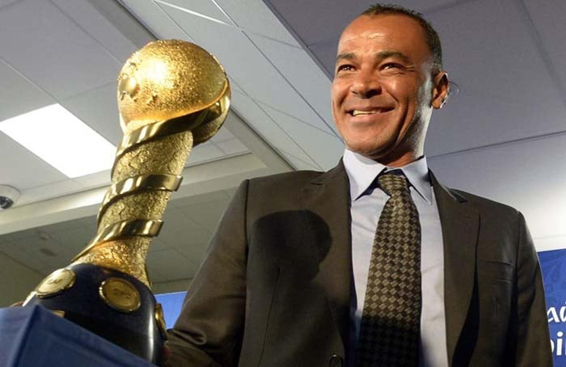 Cafu no estádio de São Petersburgo  Entrada x