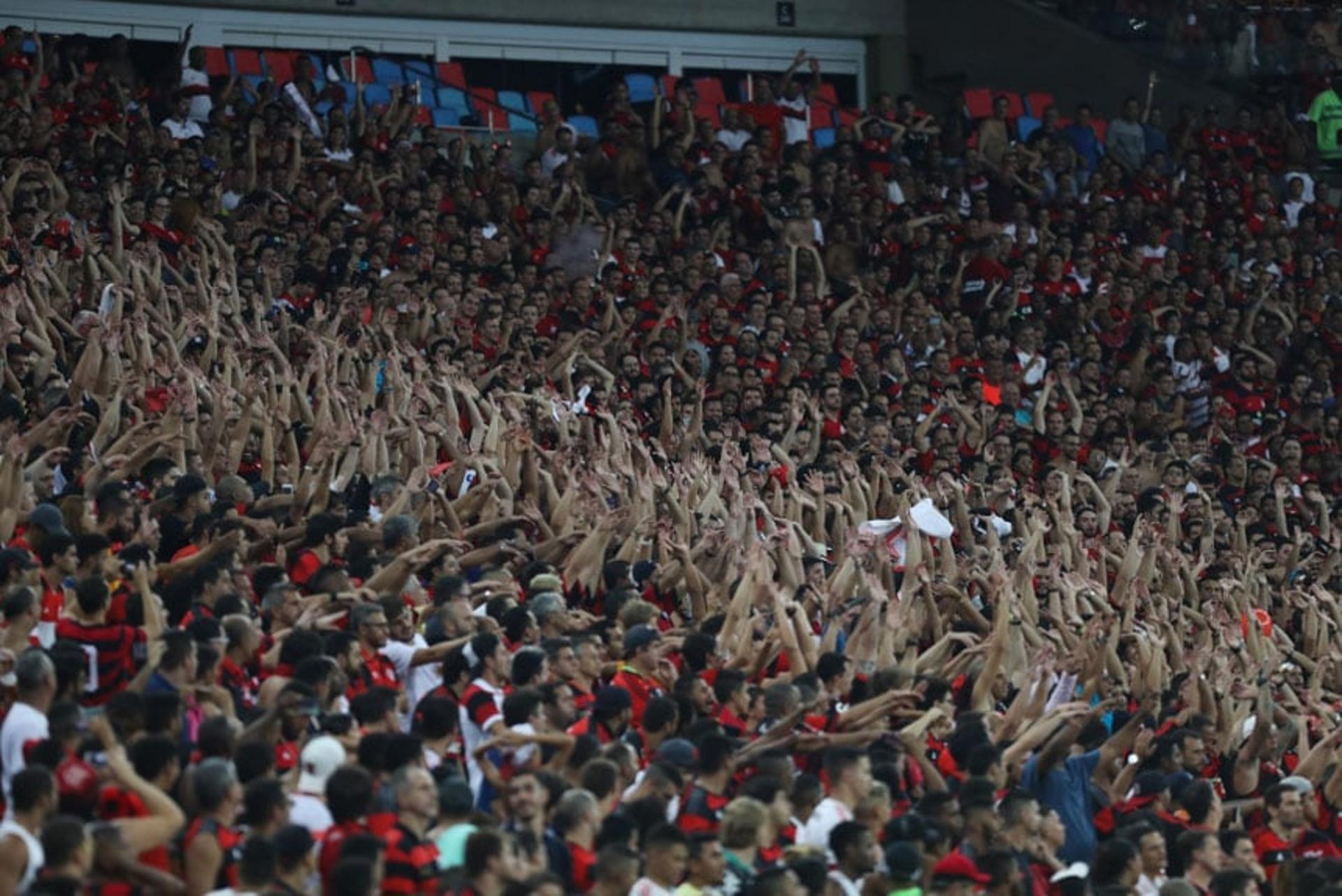 No primeiro jogo do ano no Maior do Mundo, a torcida rubro-negra saiu sorrindo. O próximo compromisso é quarta-feira que vem, dia 15, contra o Universidad Católica, no Chile