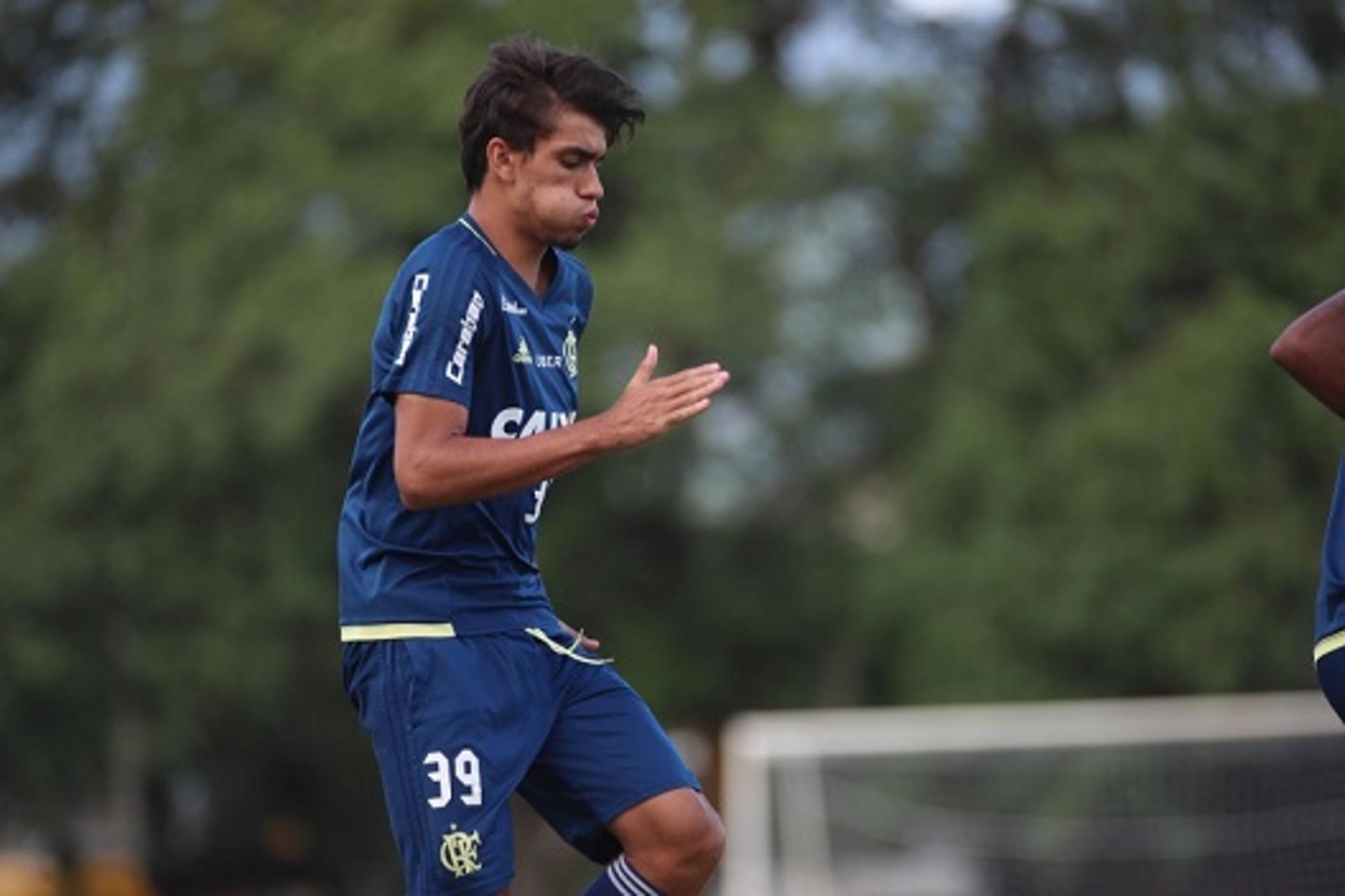 Lucas Paquetá em treino