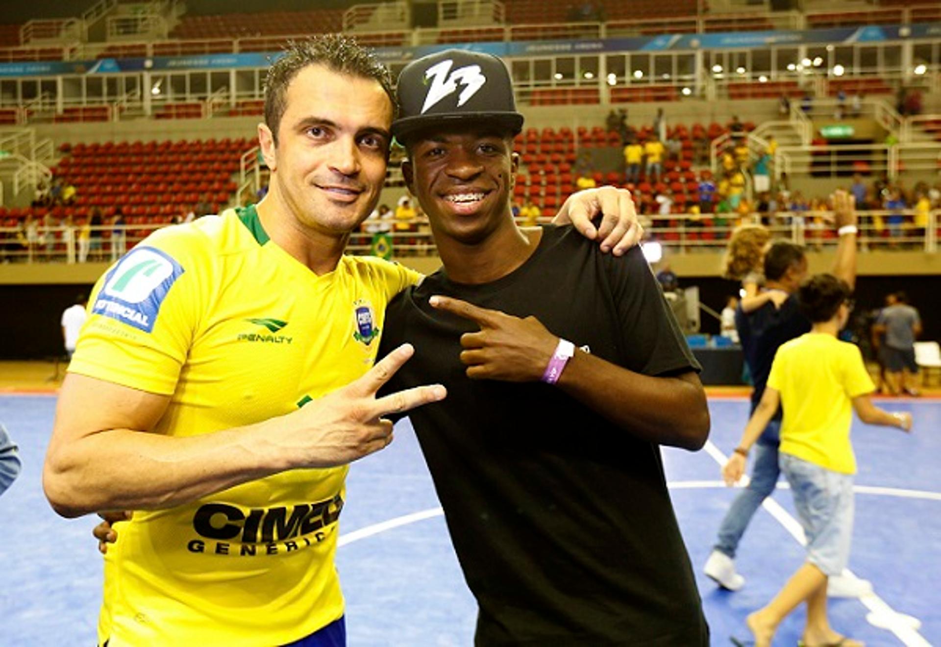 Falcão e Vinícius Jr. (Foto:  NR Eventos/Divulgação)