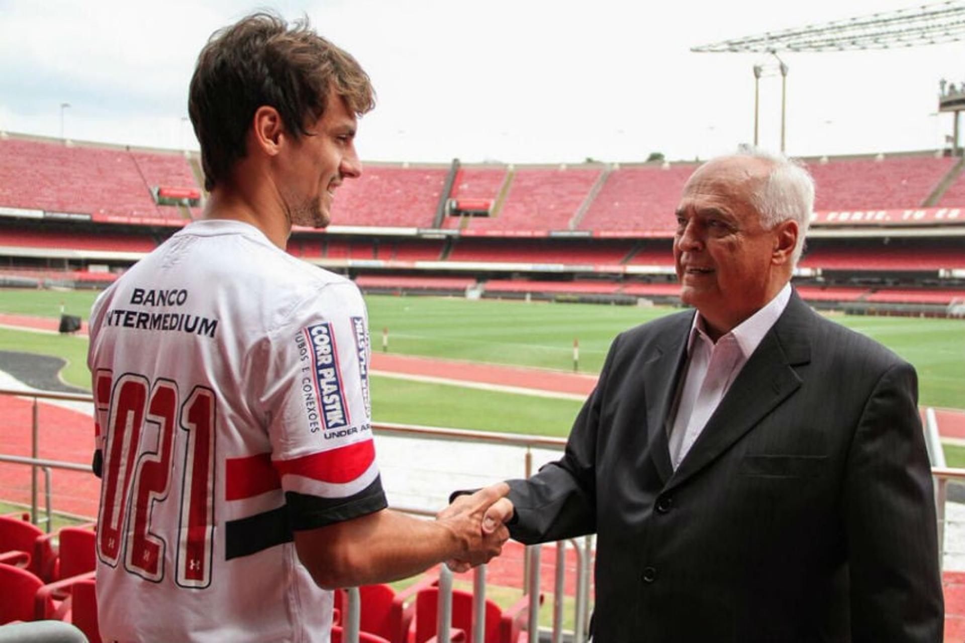 Rodrigo Caio é o atleta do atual elenco com mais partidas pelo São Paulo: 213