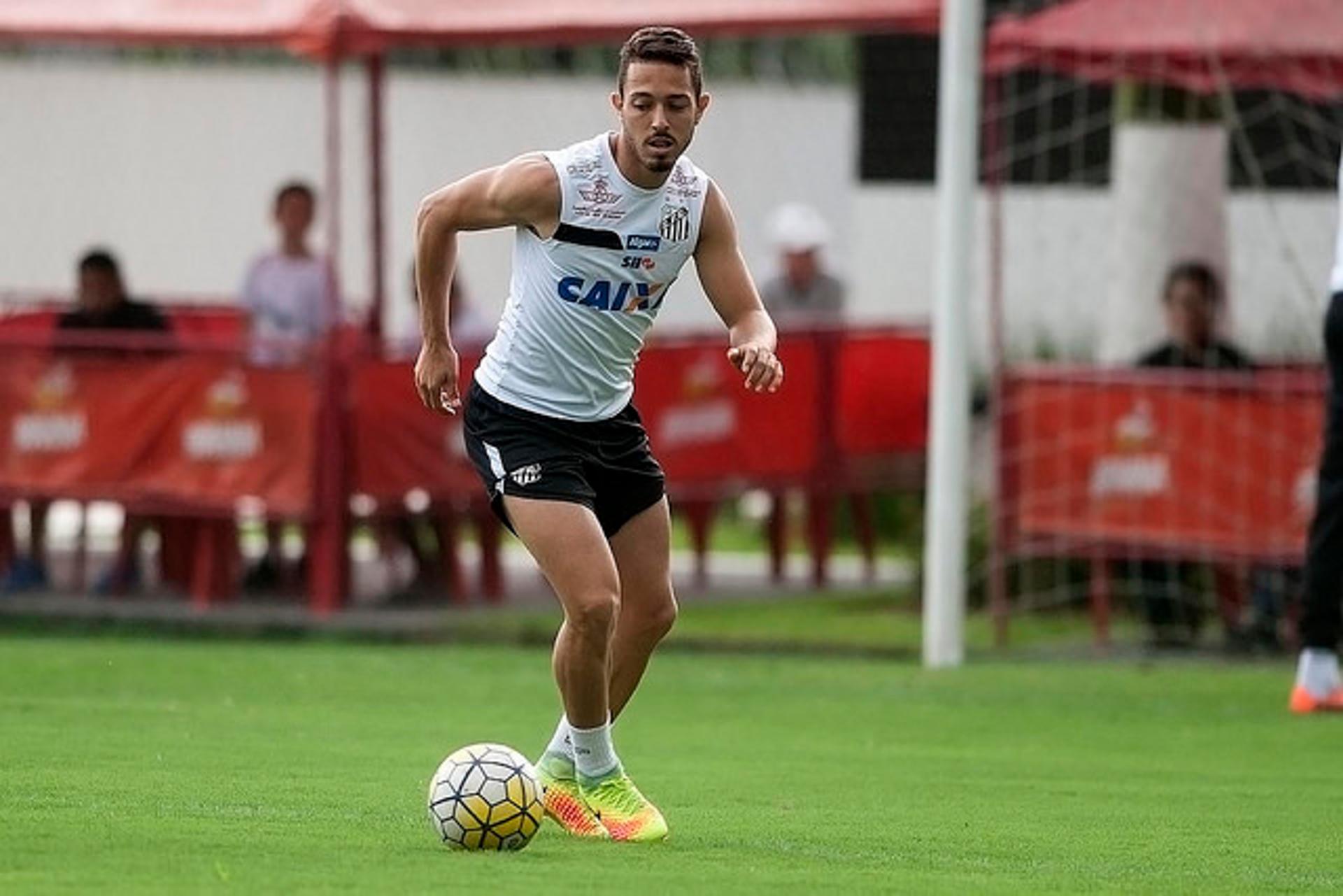 Jean Mota foi lateral na Portuguesa e no Fortaleza