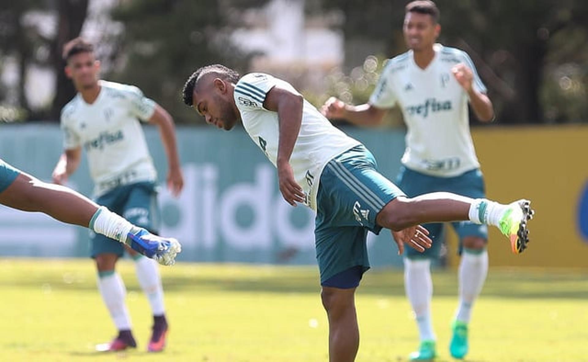 Borja durante treino do Palmeiras