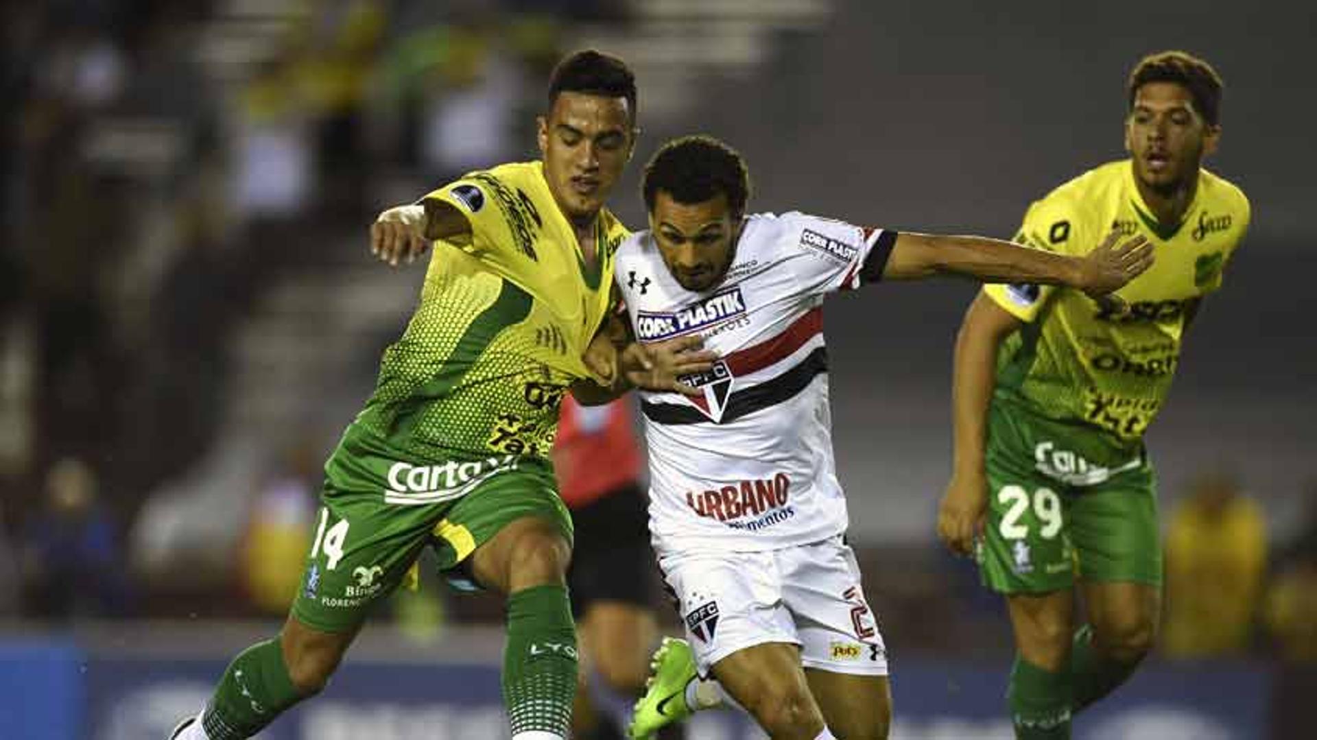 São Paulo arranca empate na Argentina&nbsp;