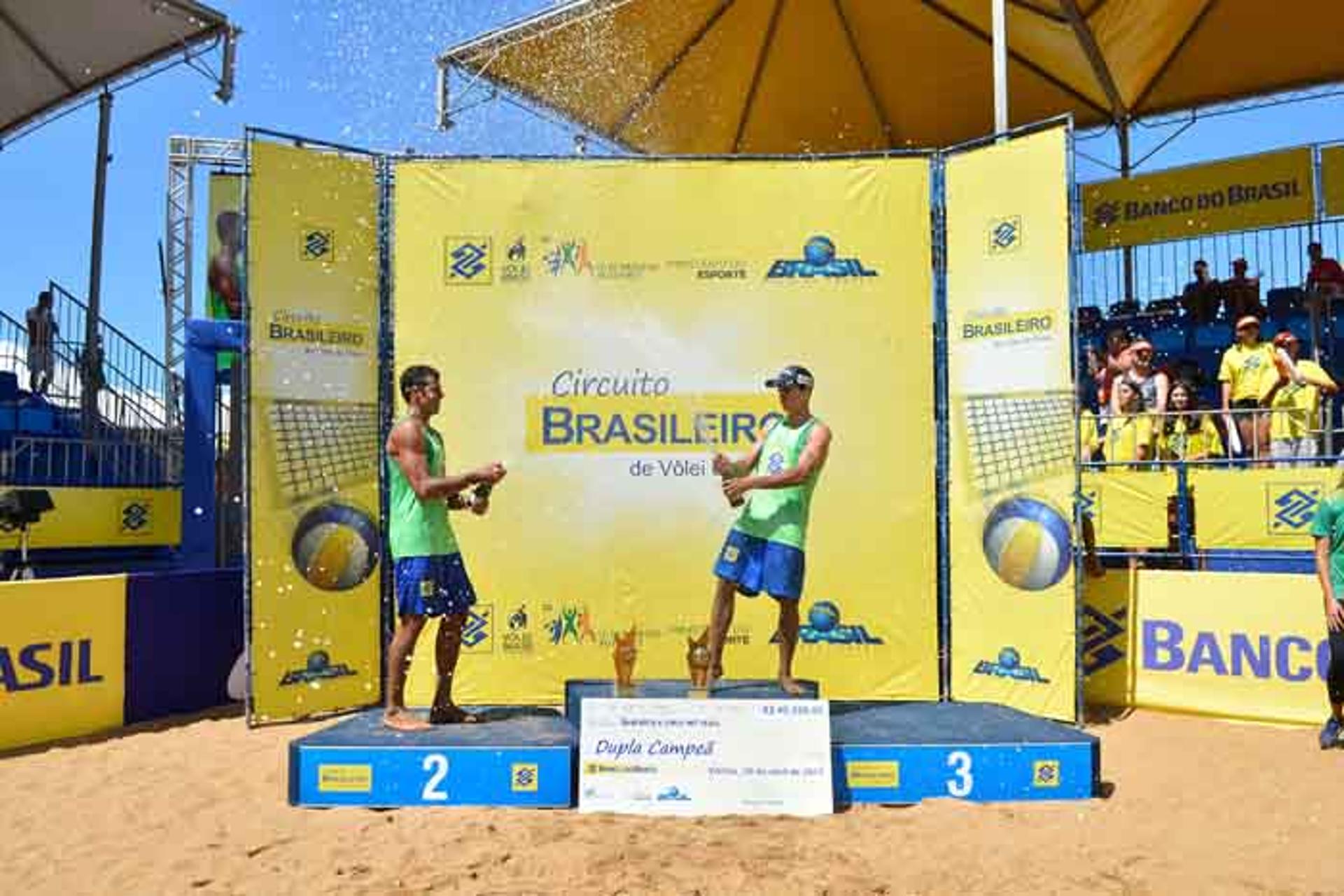 CIRCUITO BRASILEIRO: Fotos da premiação da etapa de Vitória (ES)