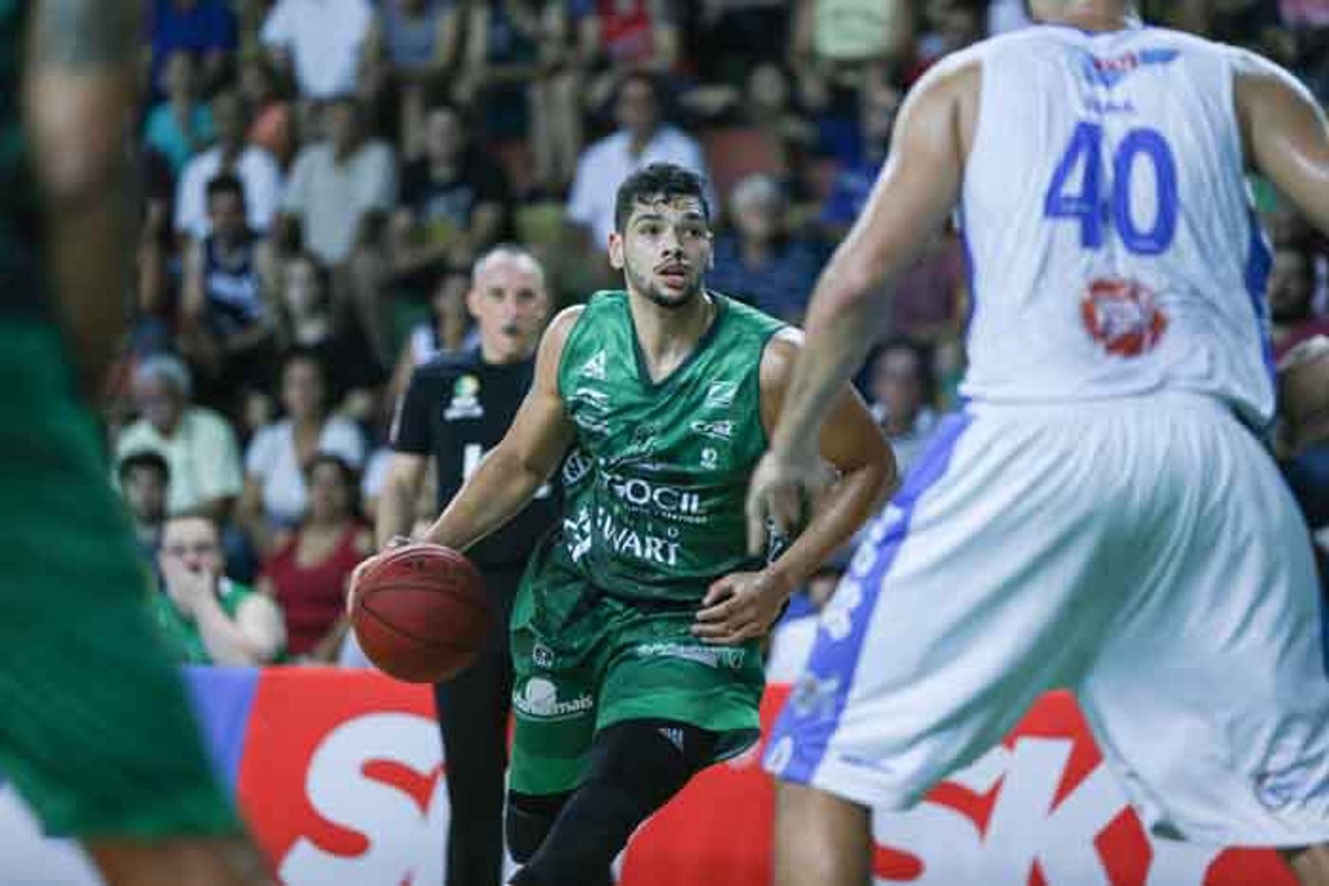 NBB CAIXA - Bauru vence Macaé e está classificado às quartas de final