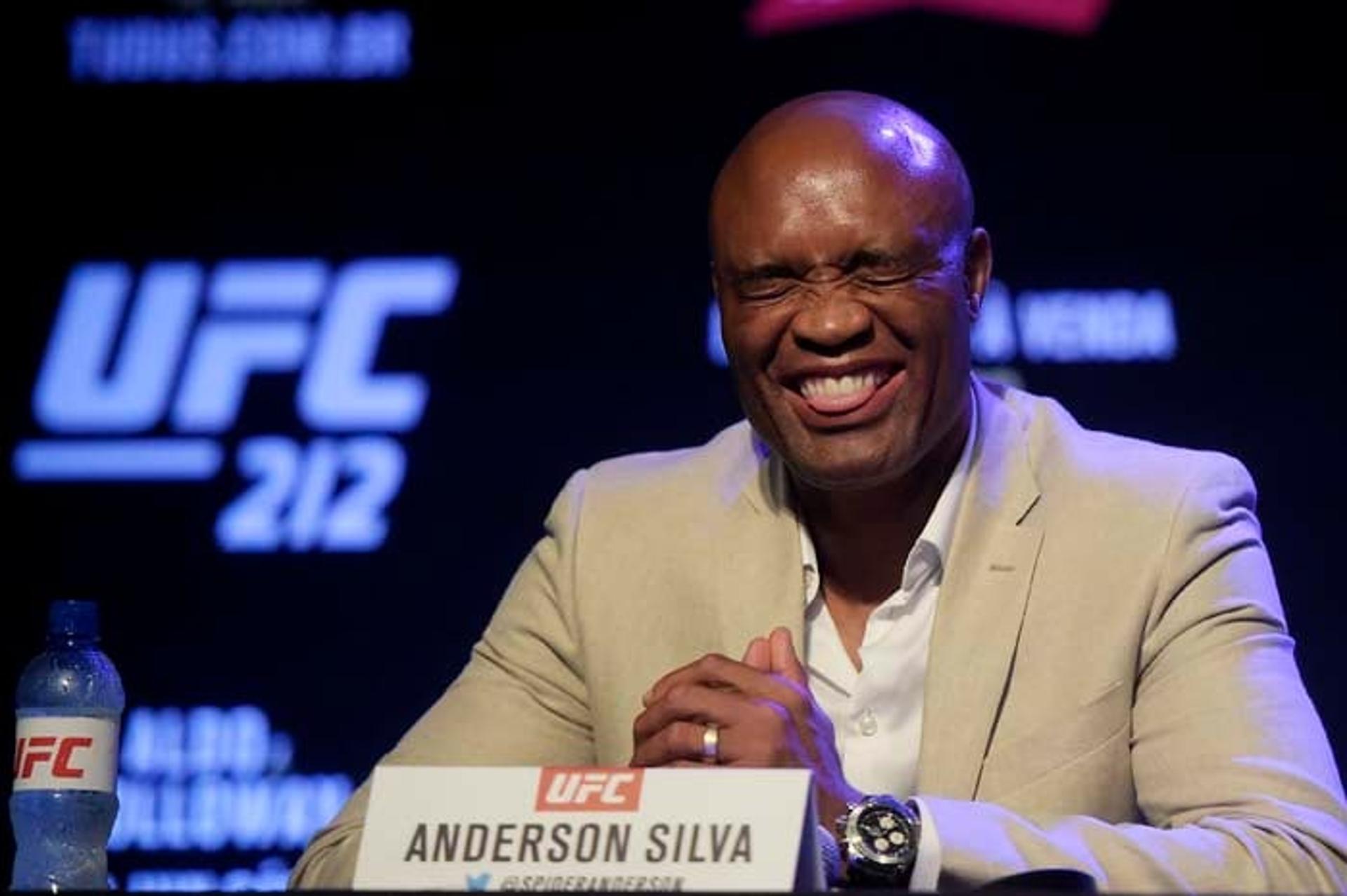 Anderson Silva é ex-campeão dos médios do UFC&nbsp;