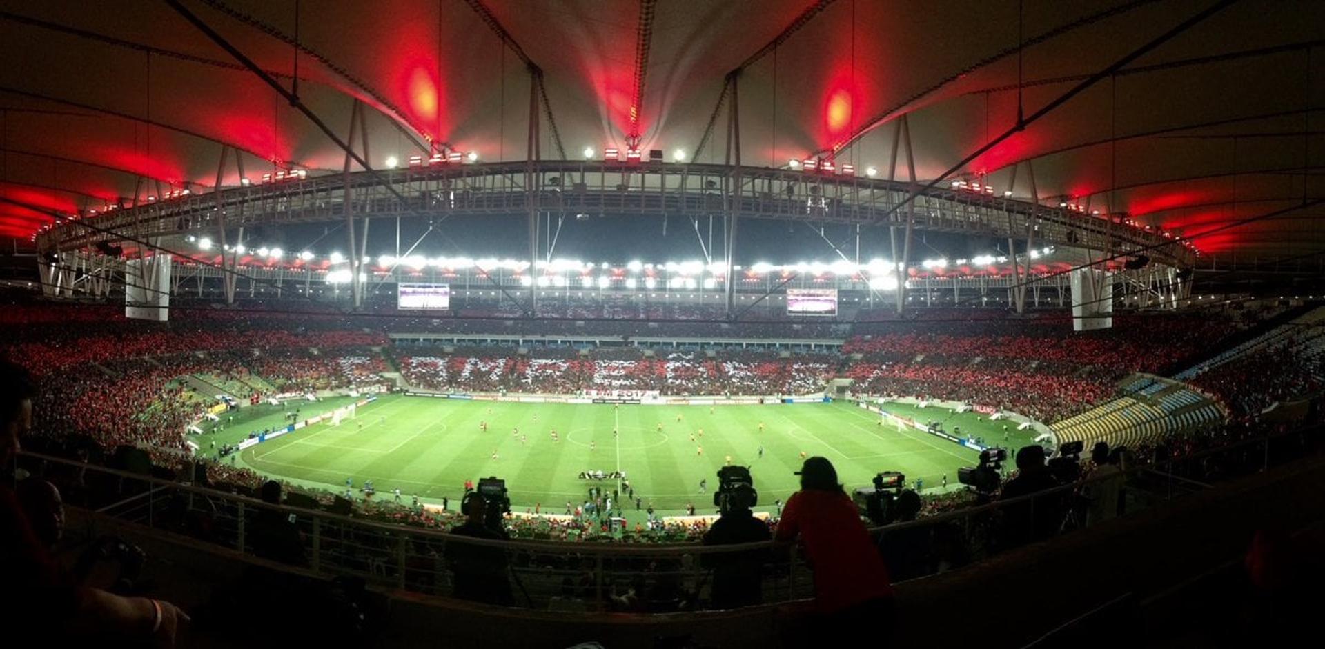 Frase 'seremos campeões' foi formada pelos torcedores do Flamengo no Maracanã