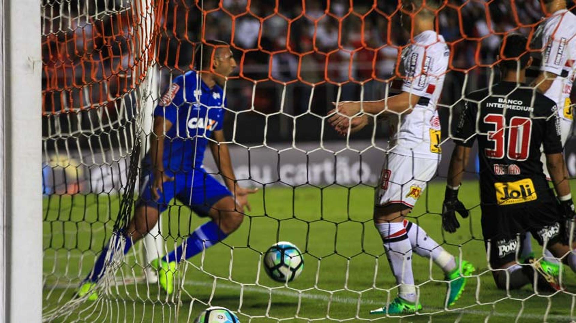 Último jogo: São Paulo 0x2 Cruzeiro - 13/4/2017 - Morumbi&nbsp;