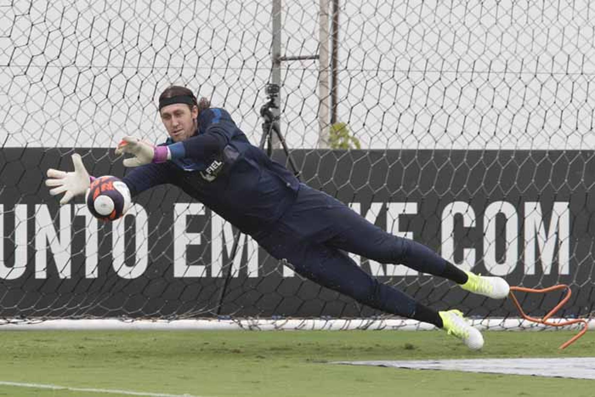 Cássio quer o Corinthians forte no clássico contra o São Paulo