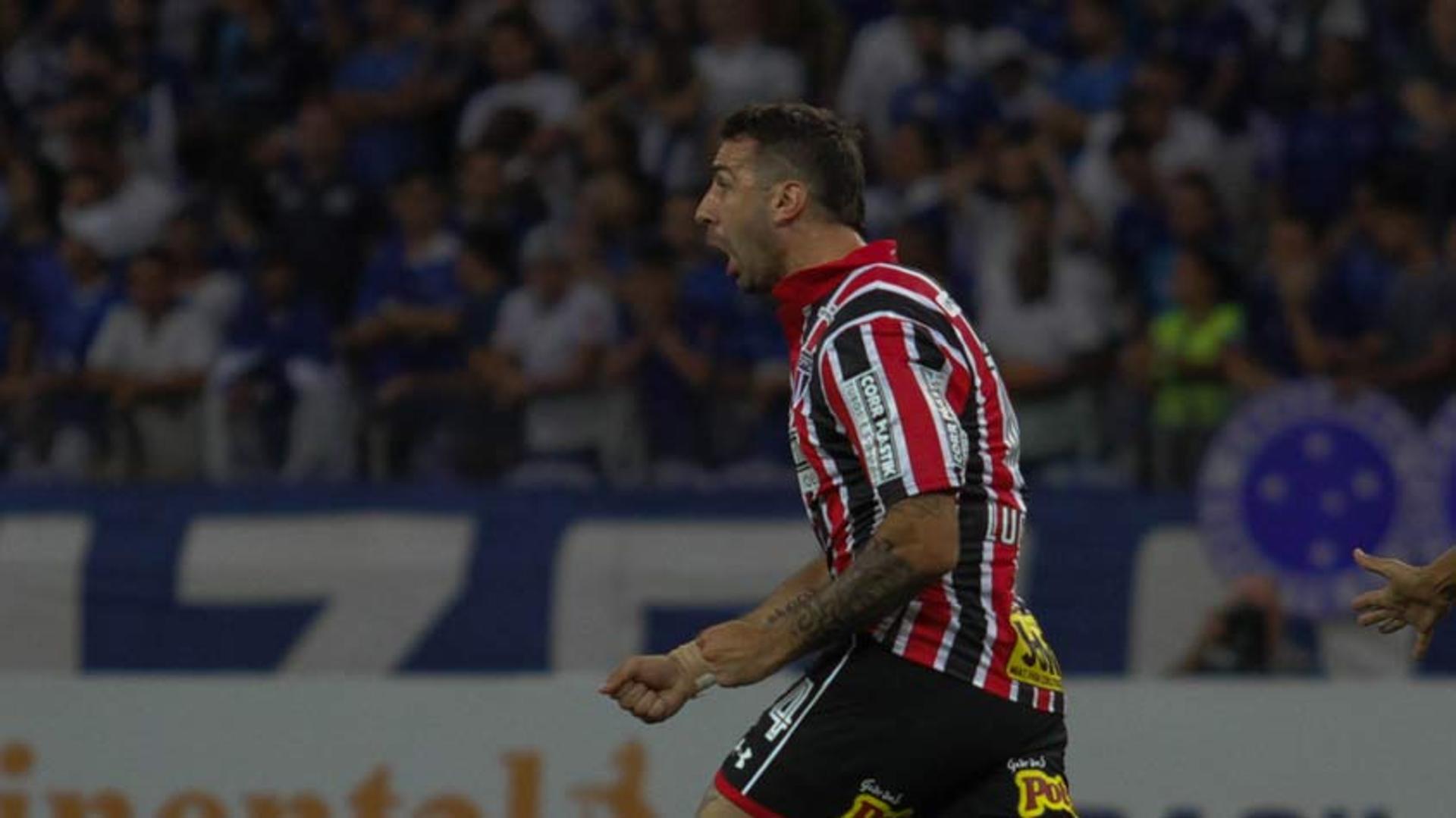 Vitória sobre Cruzeiro vira exemplo no São Paulo