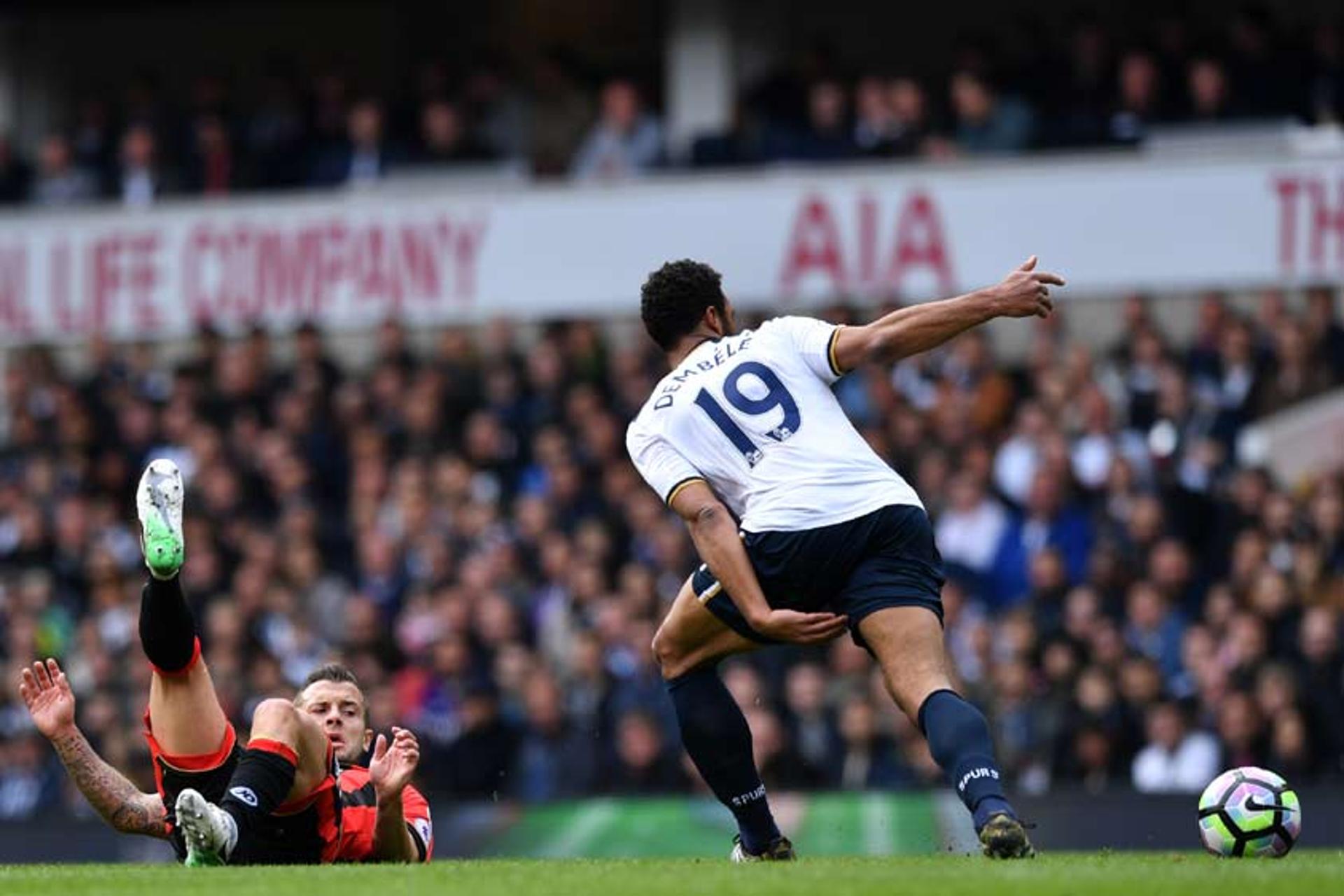 Wilshere e Dembélé - Tottenham x Bournemouth