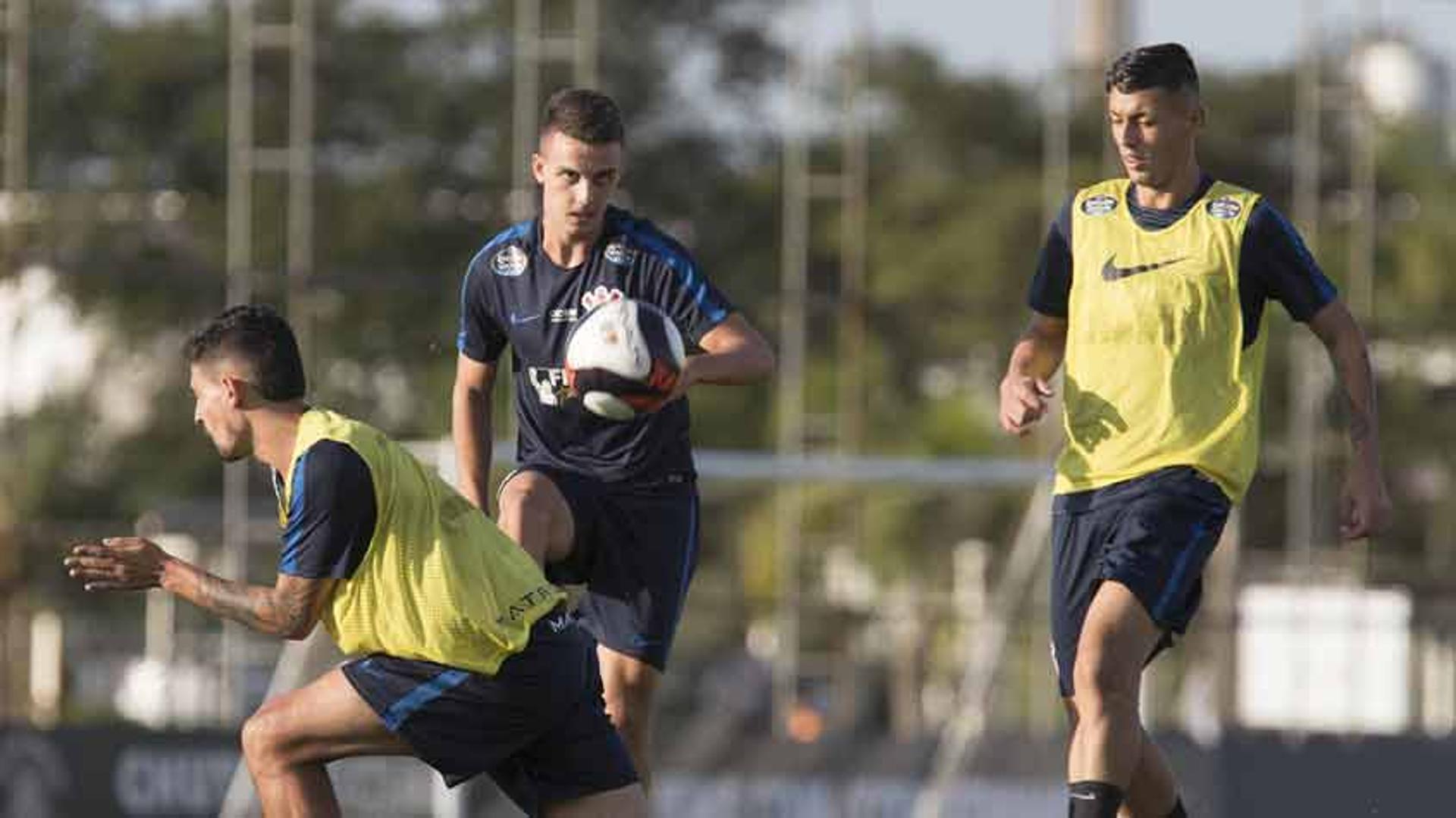 Imagens do treino desta terça-feira no CT